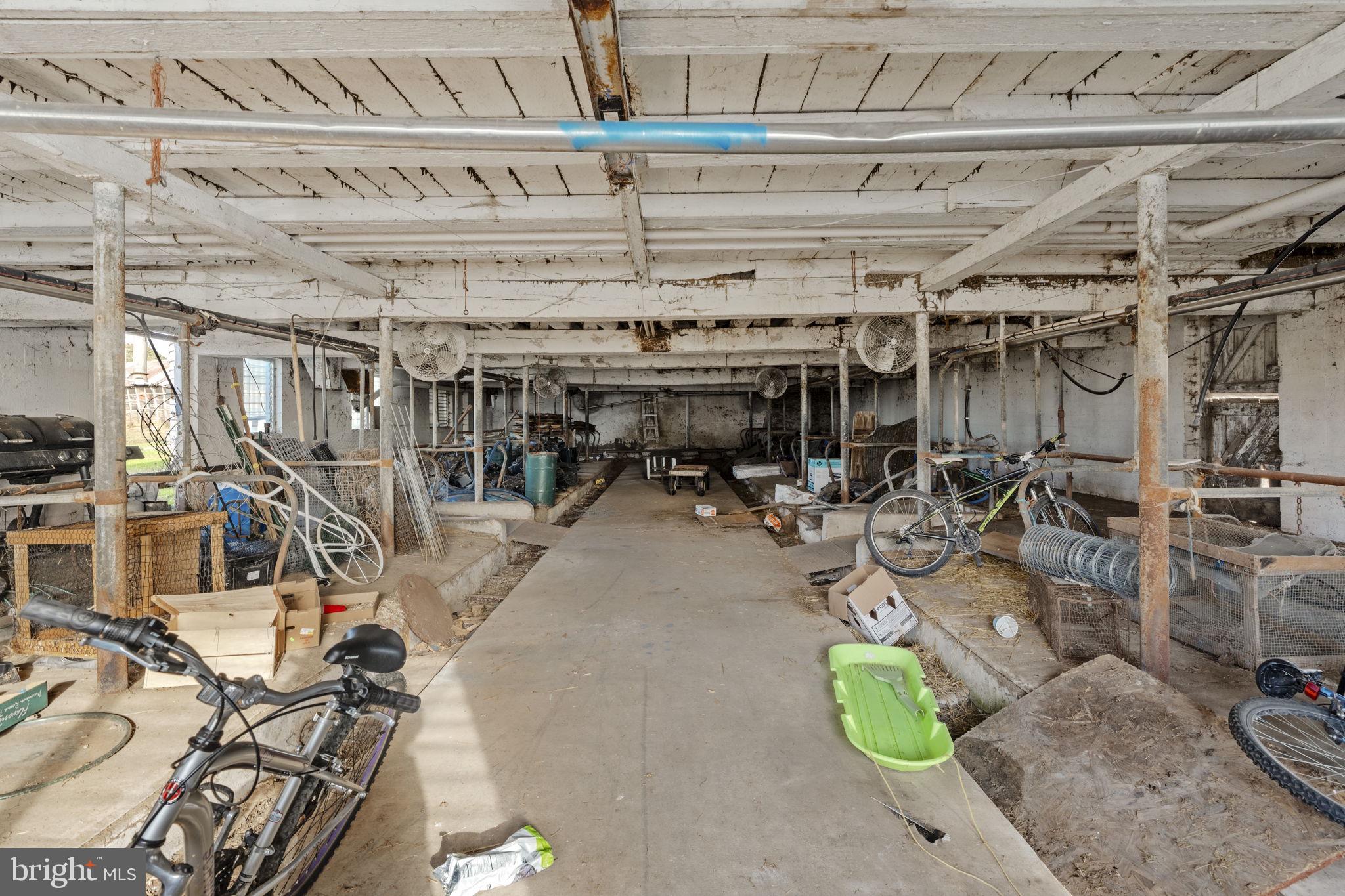 CLAY TOWNSHIP - Farm