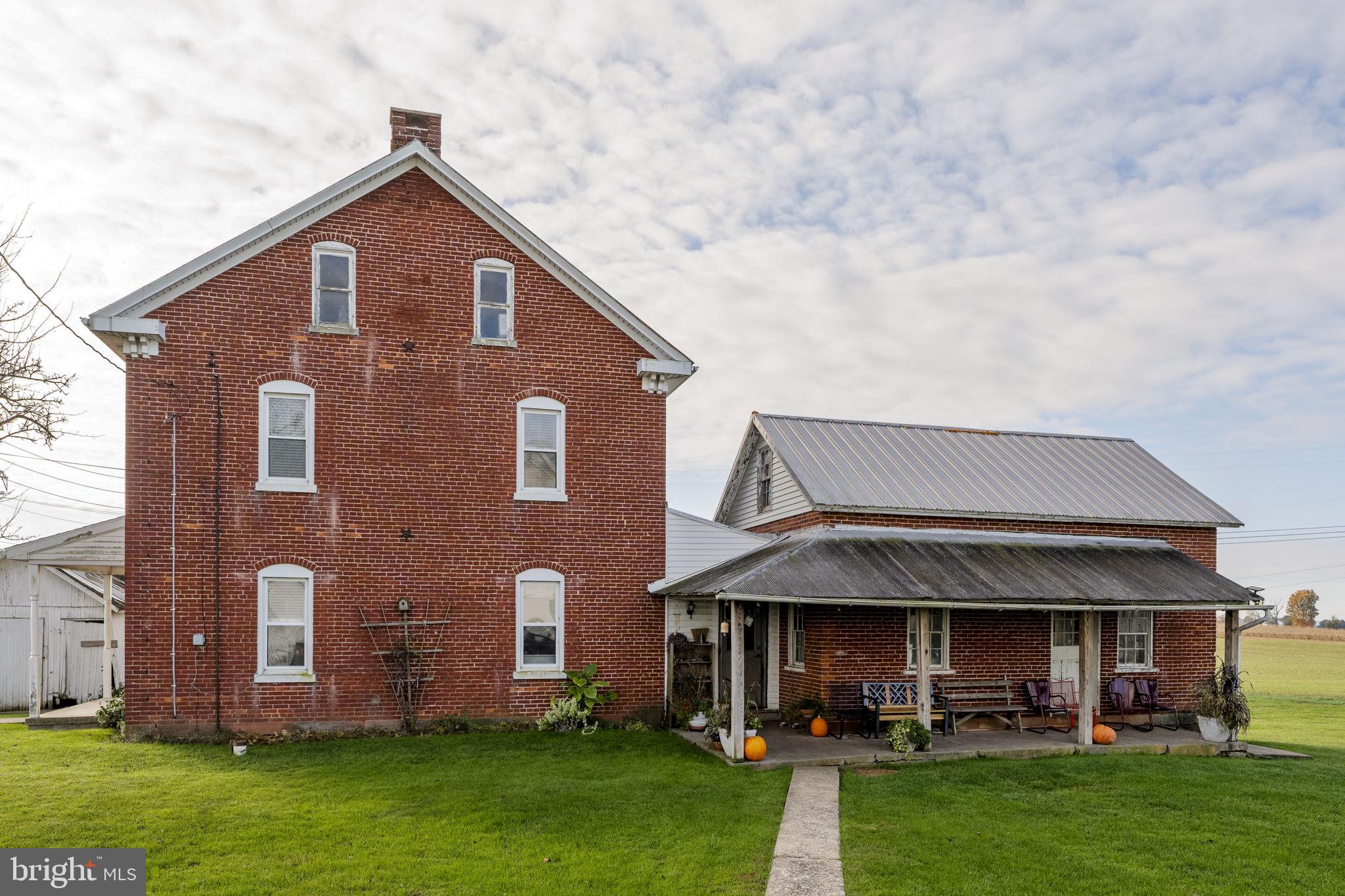 CLAY TOWNSHIP - Farm