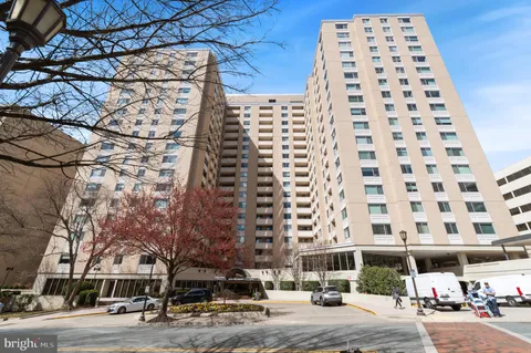 4601 N Park Avenue Unit 315, Chevy Chase, MD MLS: MDMC2173028