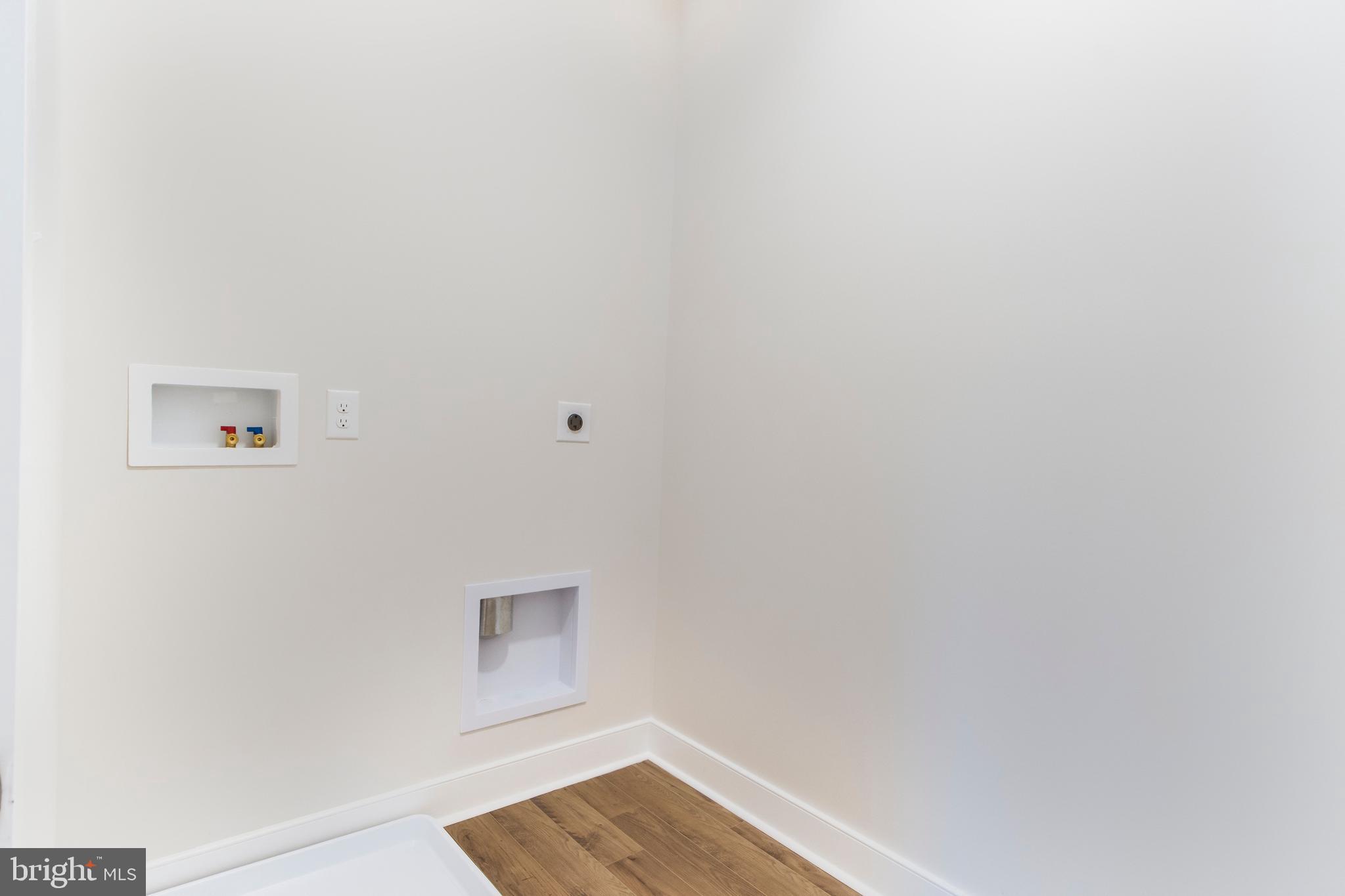 ATLANTIC EAST - Residential