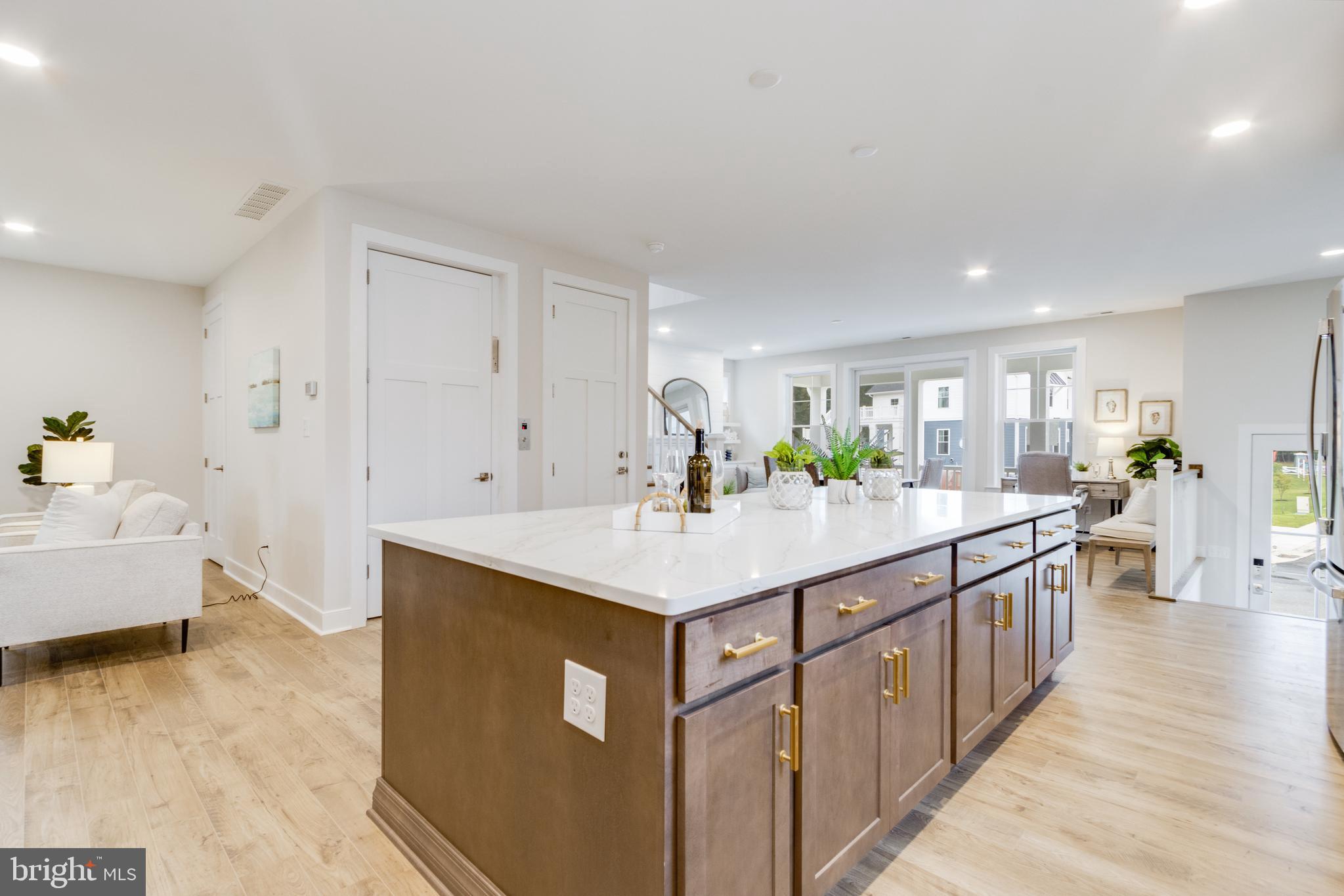 ATLANTIC EAST - Residential