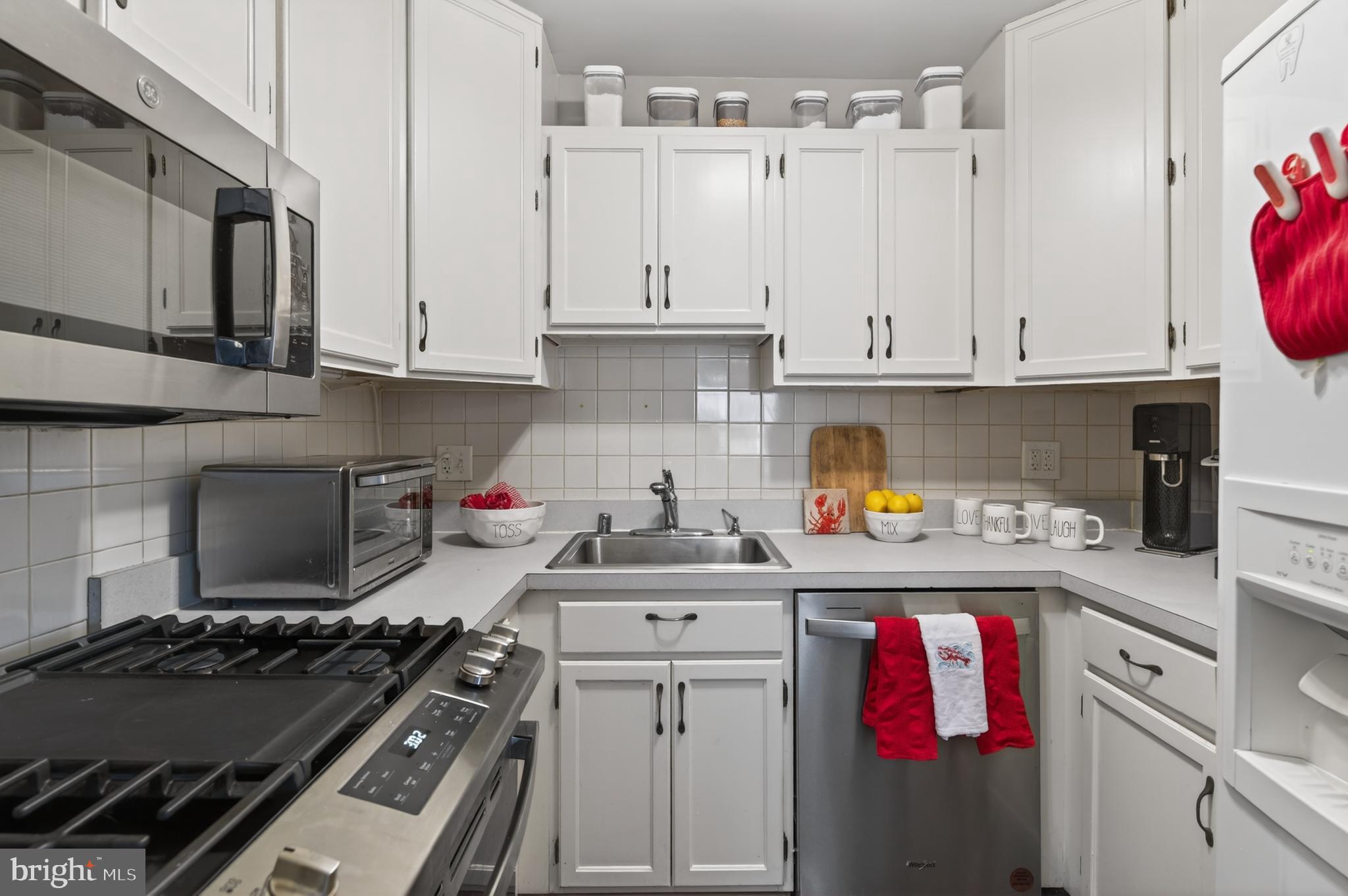 VILLAGE OF OLDE MILL - Residential