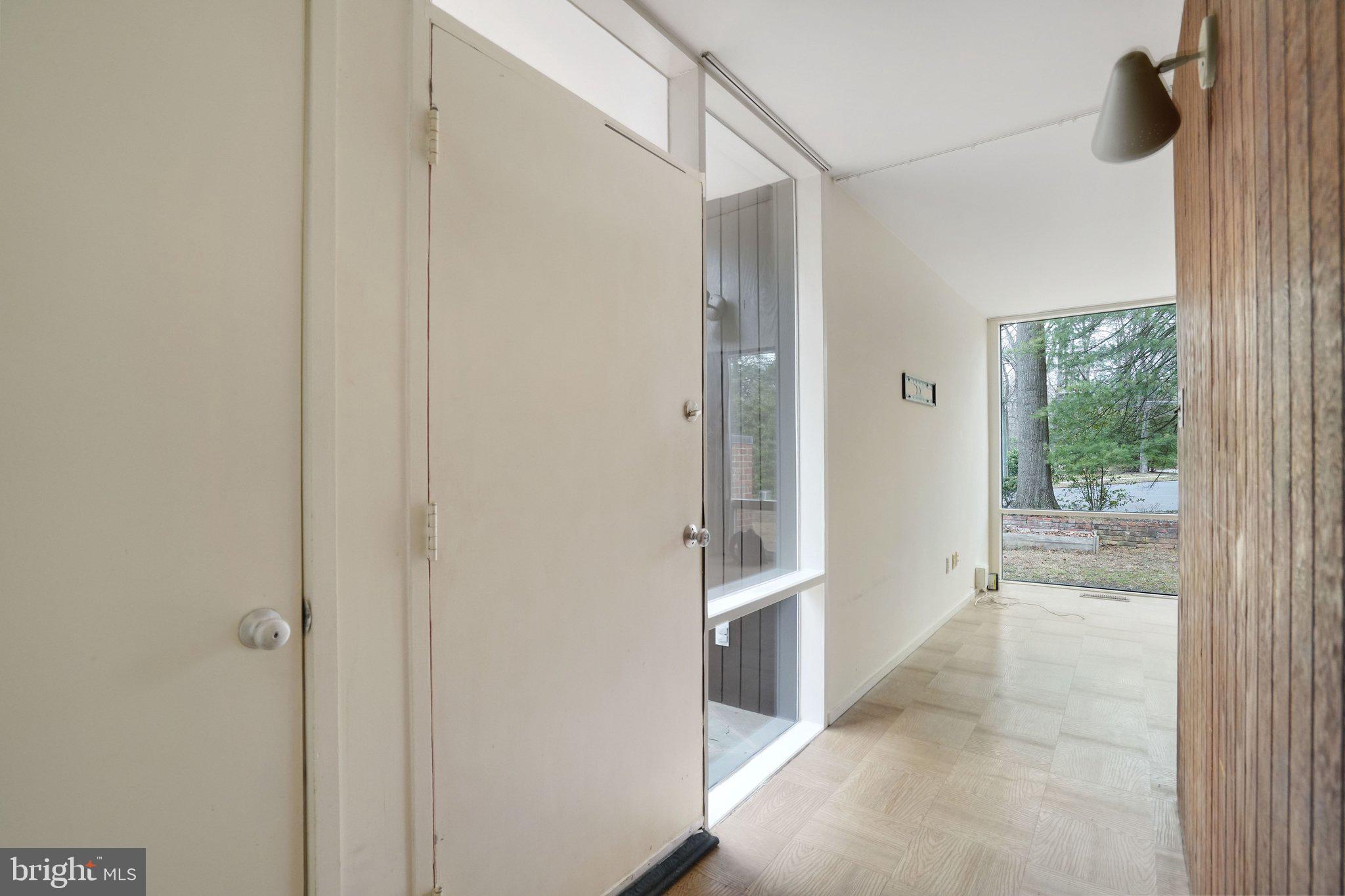 HOLLIN HILLS - Residential