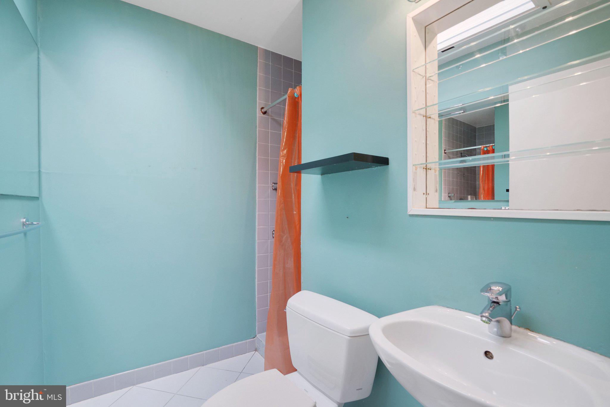 HOLLIN HILLS - Residential