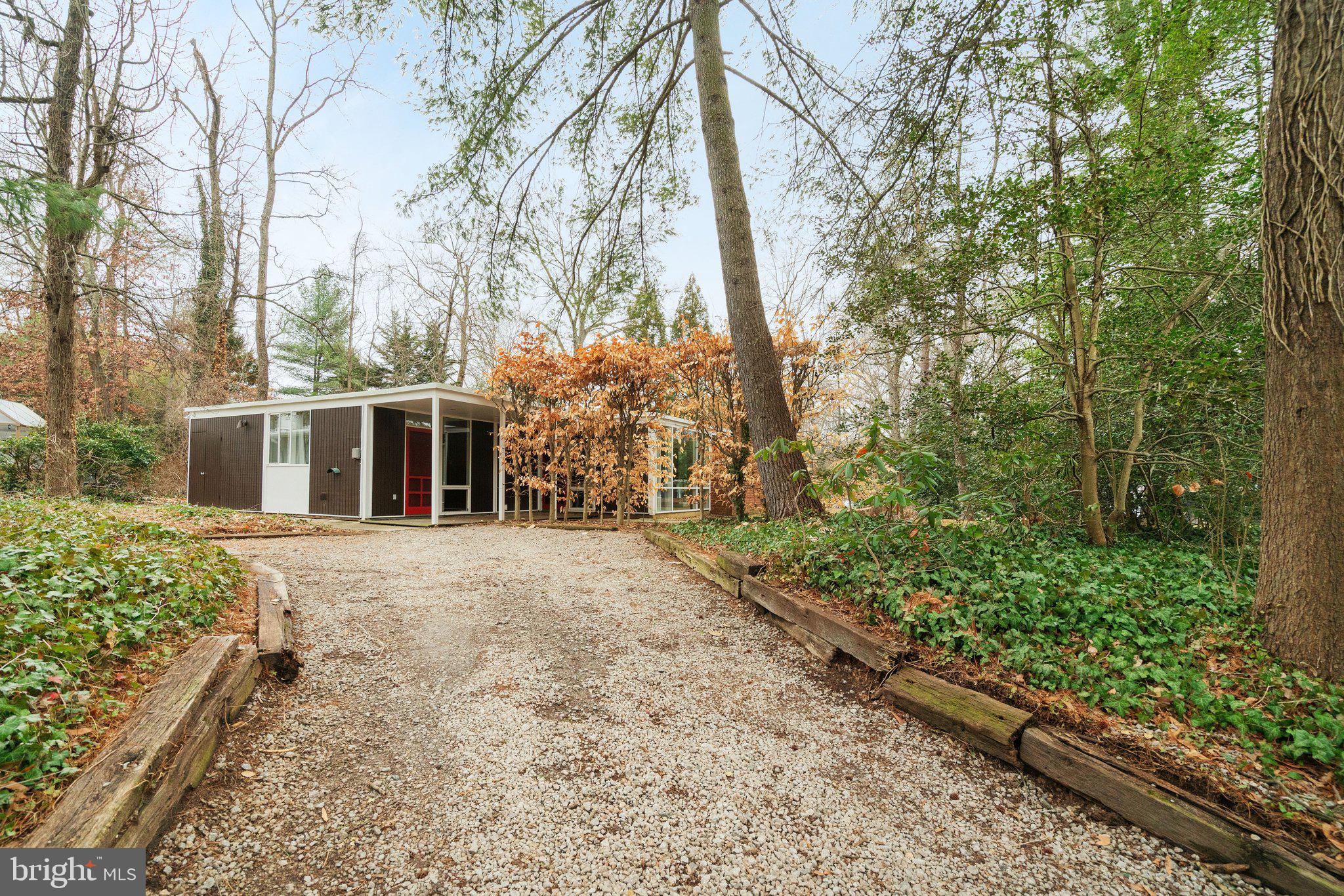 HOLLIN HILLS - Residential