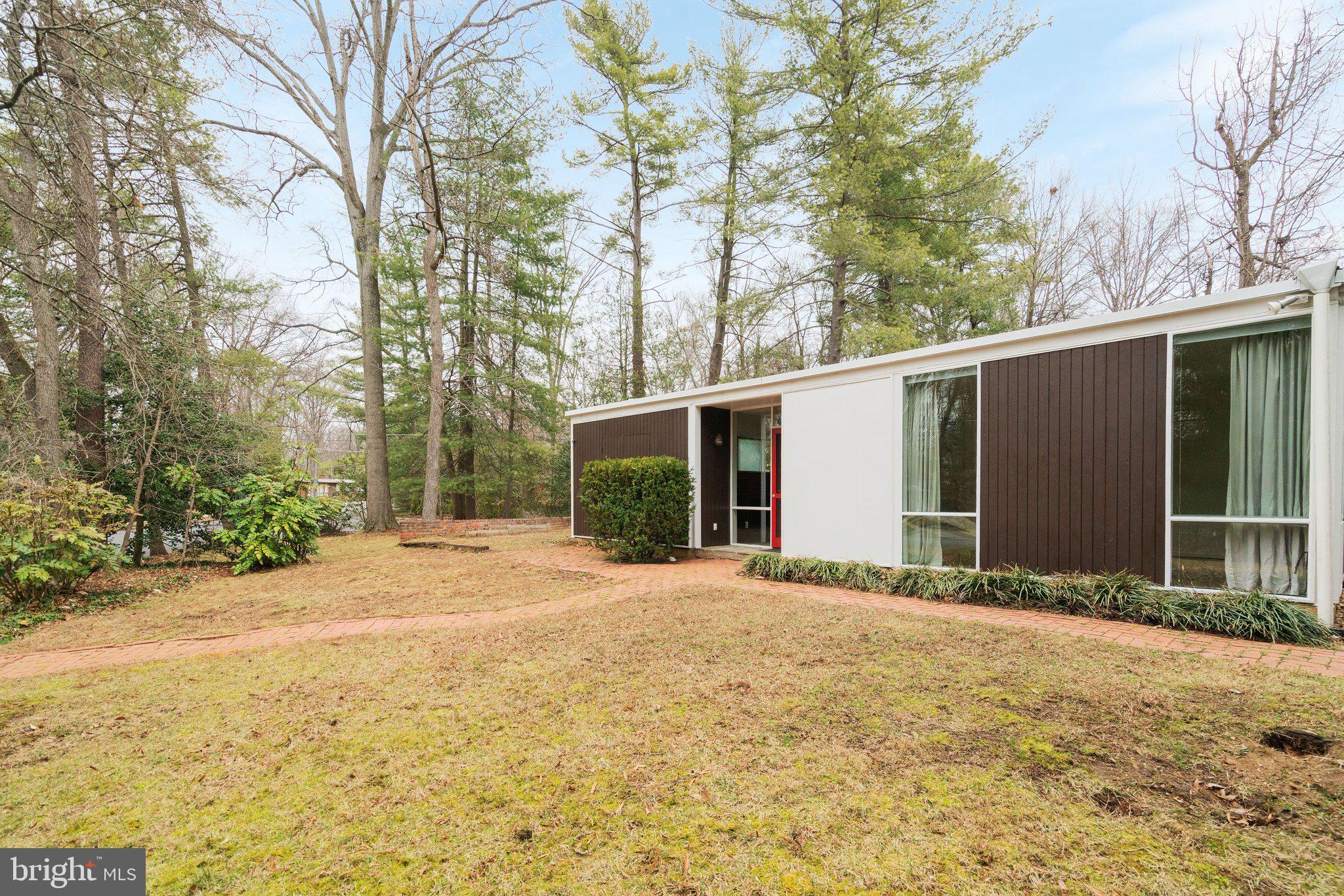 HOLLIN HILLS - Residential