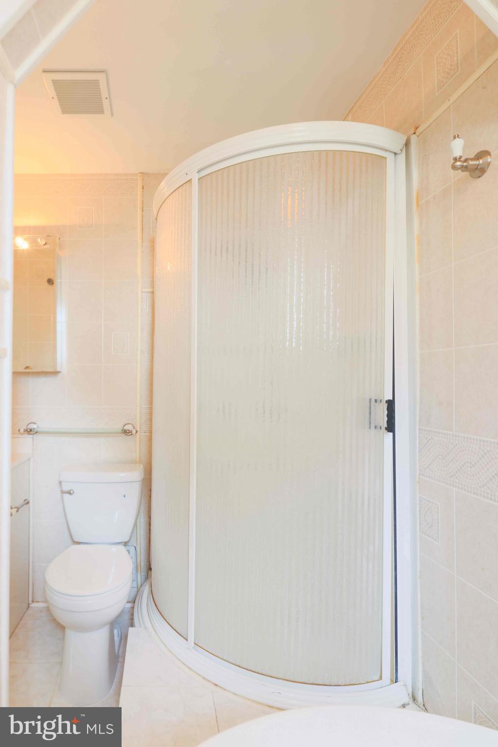 WHITE OAK MANOR - Residential