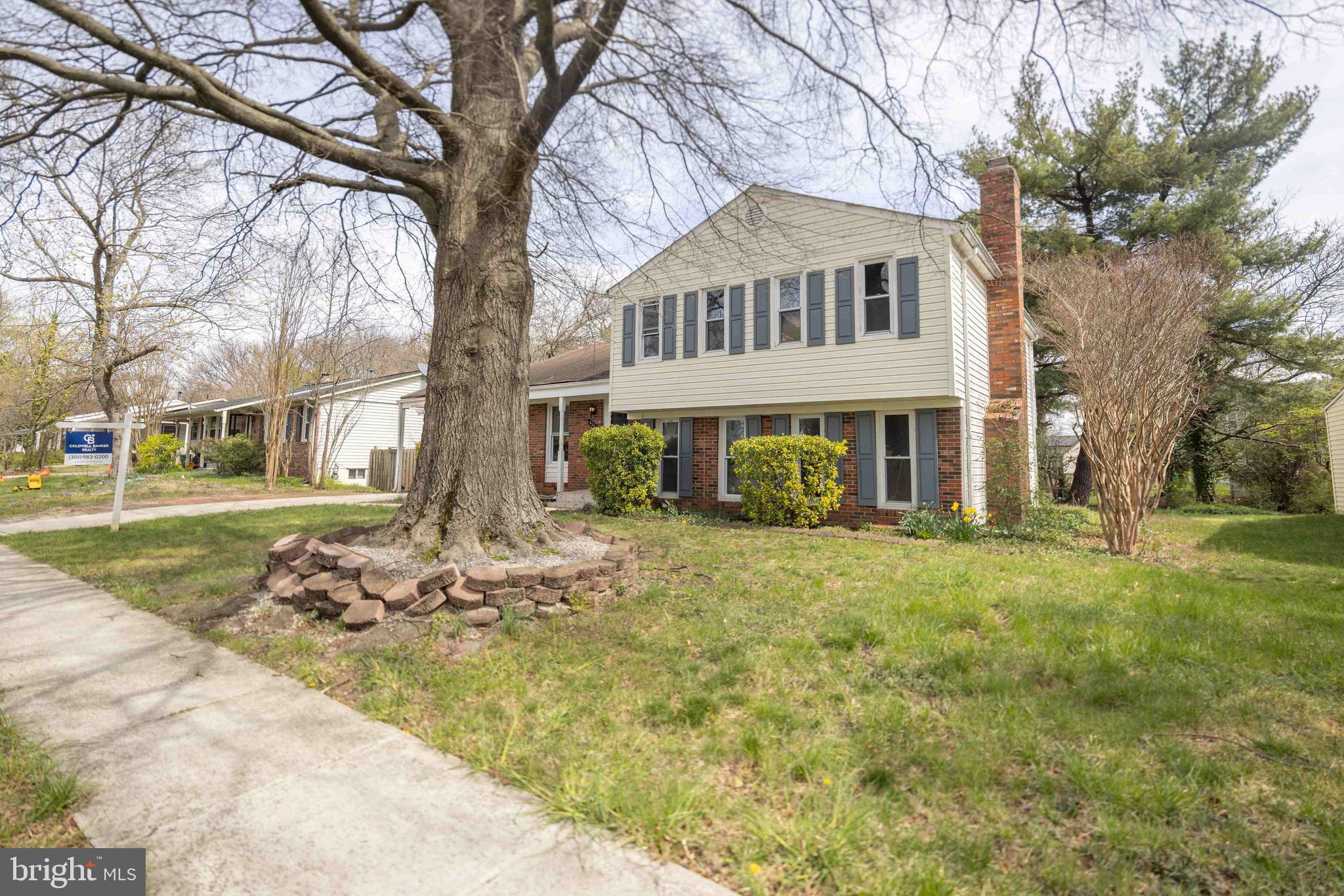 WHITE OAK MANOR - Residential