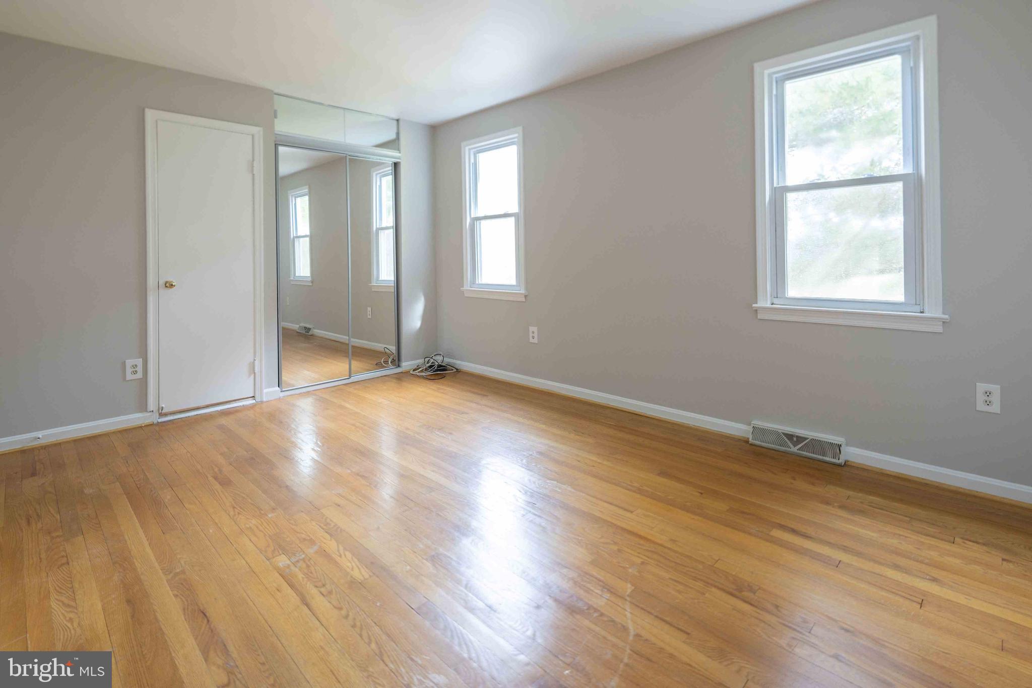 WHITE OAK MANOR - Residential