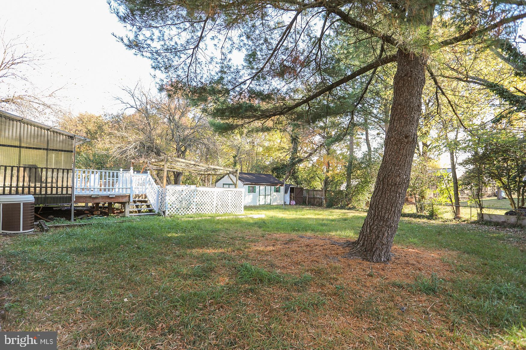 WHITE OAK MANOR - Residential