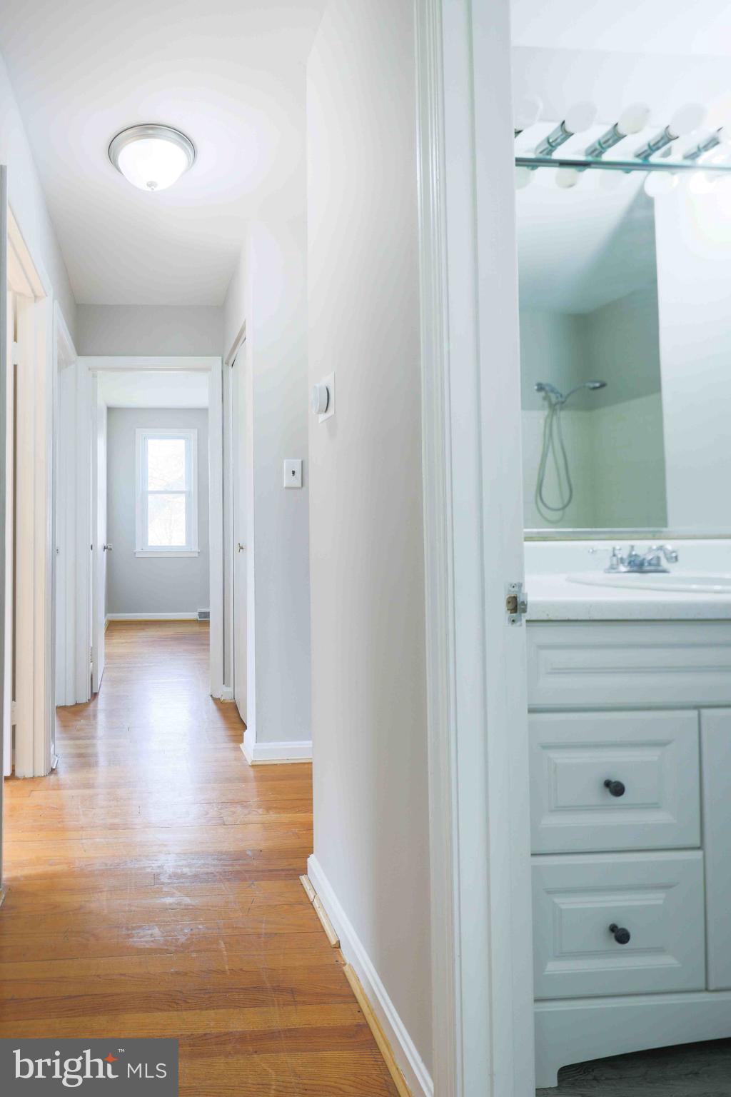 WHITE OAK MANOR - Residential