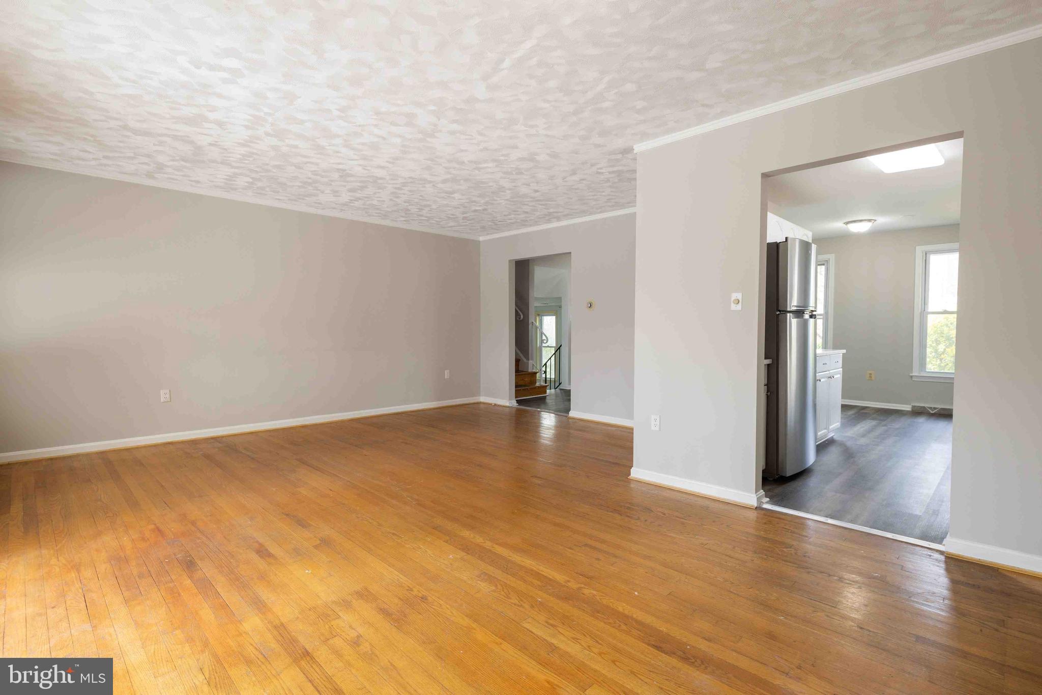 WHITE OAK MANOR - Residential