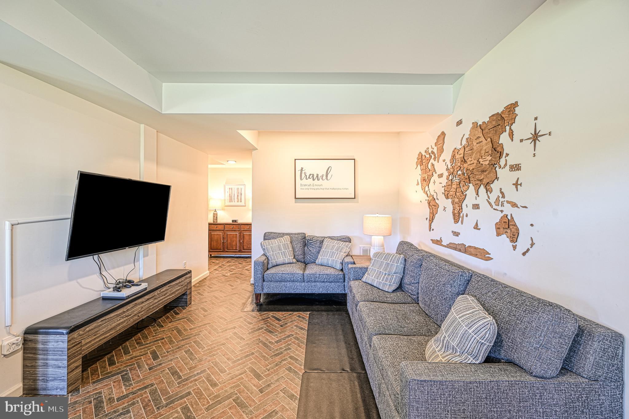 ELK CREEK LANDING - Residential