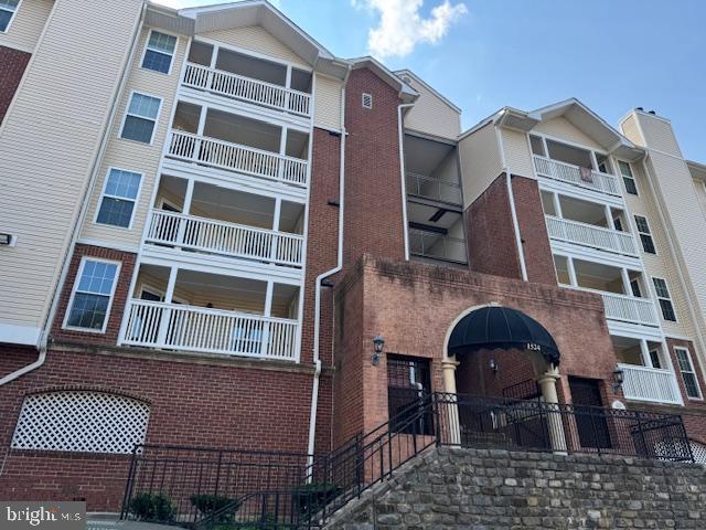 1524 LINCOLN WAY 100