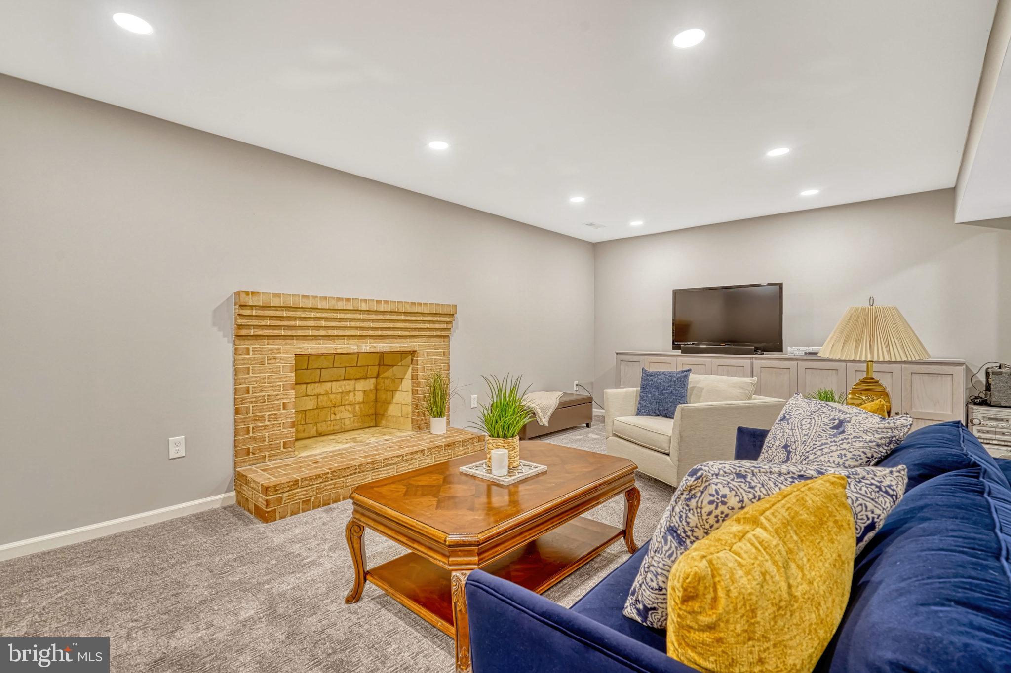 MC LEAN HAMLET - Residential