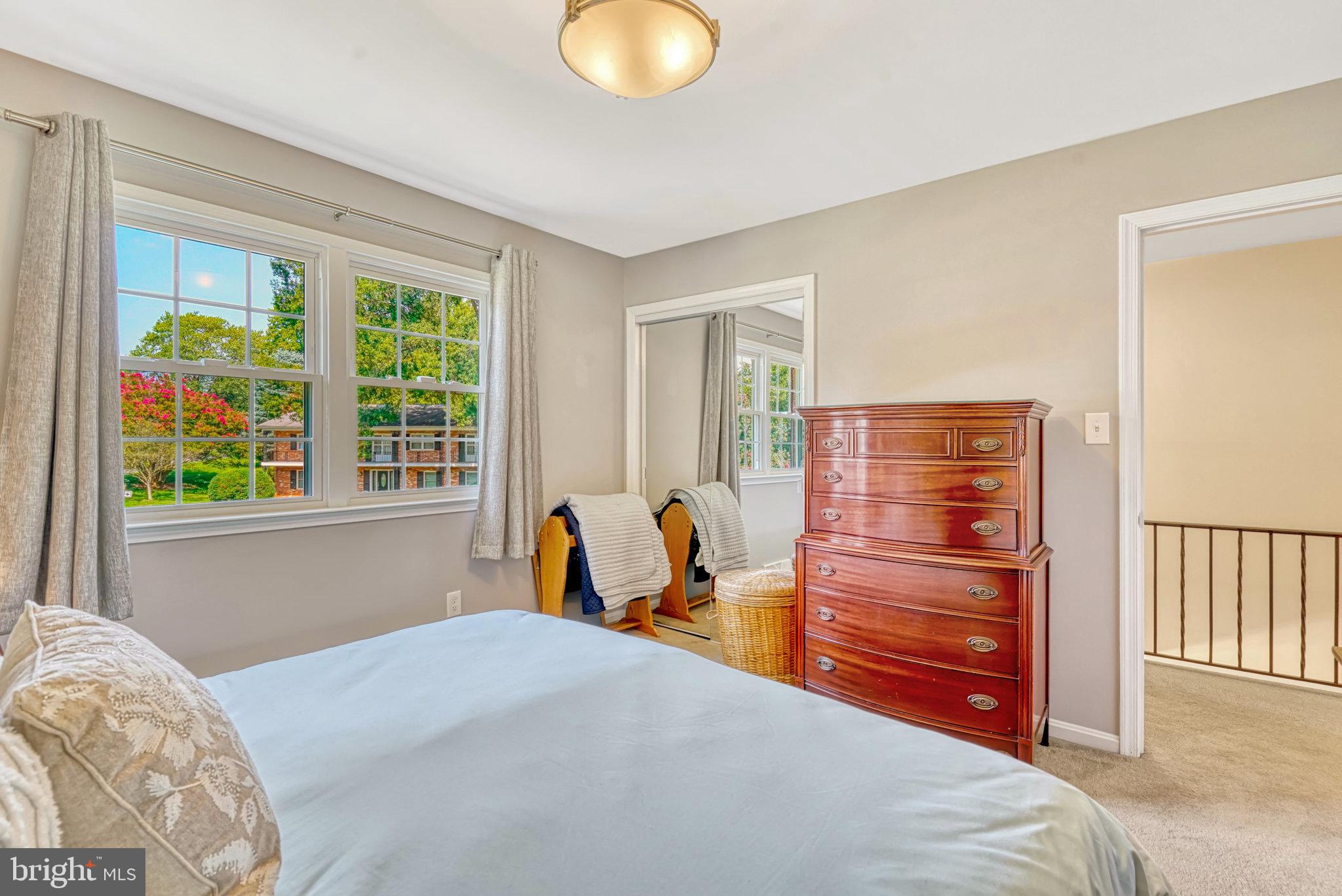 MC LEAN HAMLET - Residential