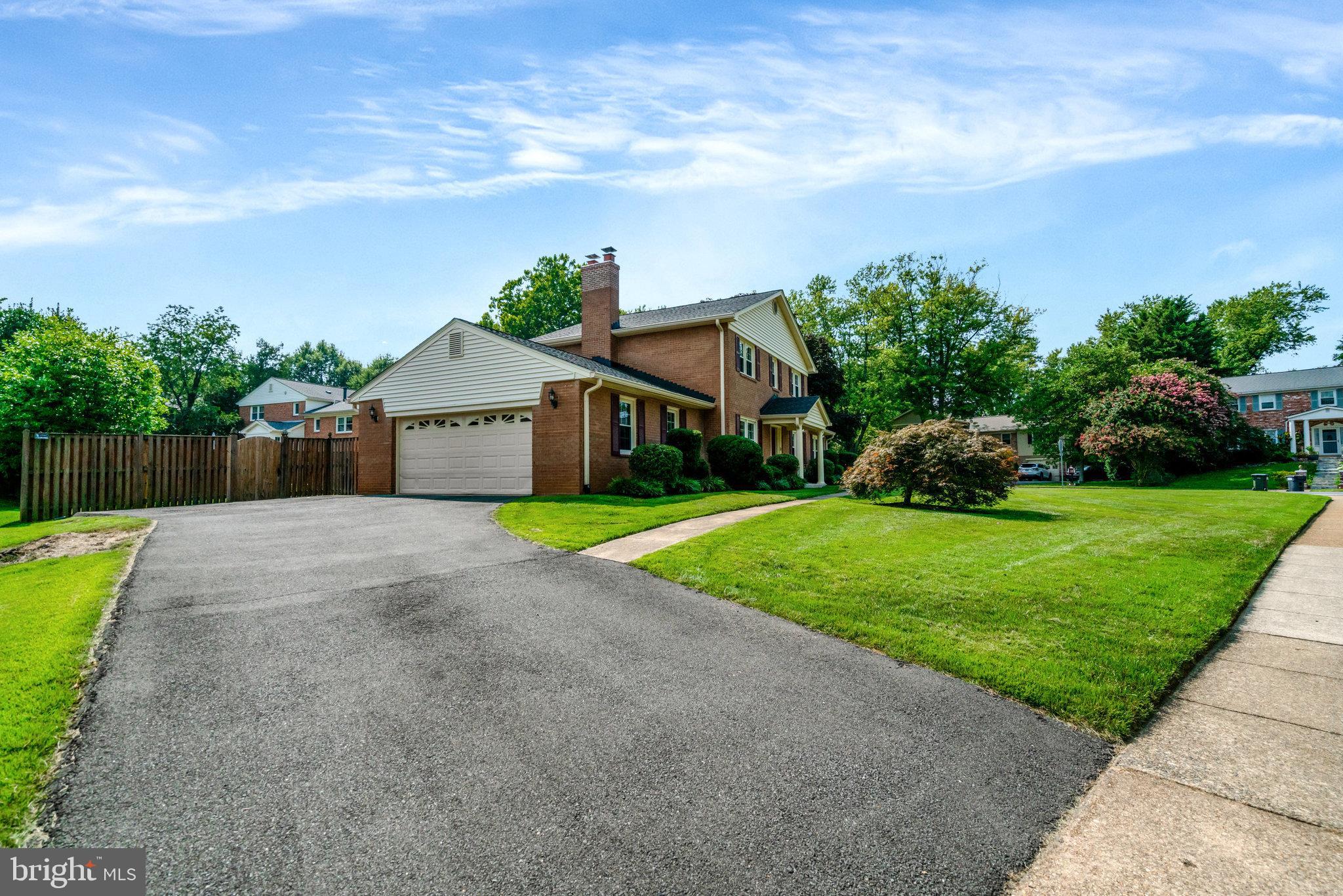 MC LEAN HAMLET - Residential