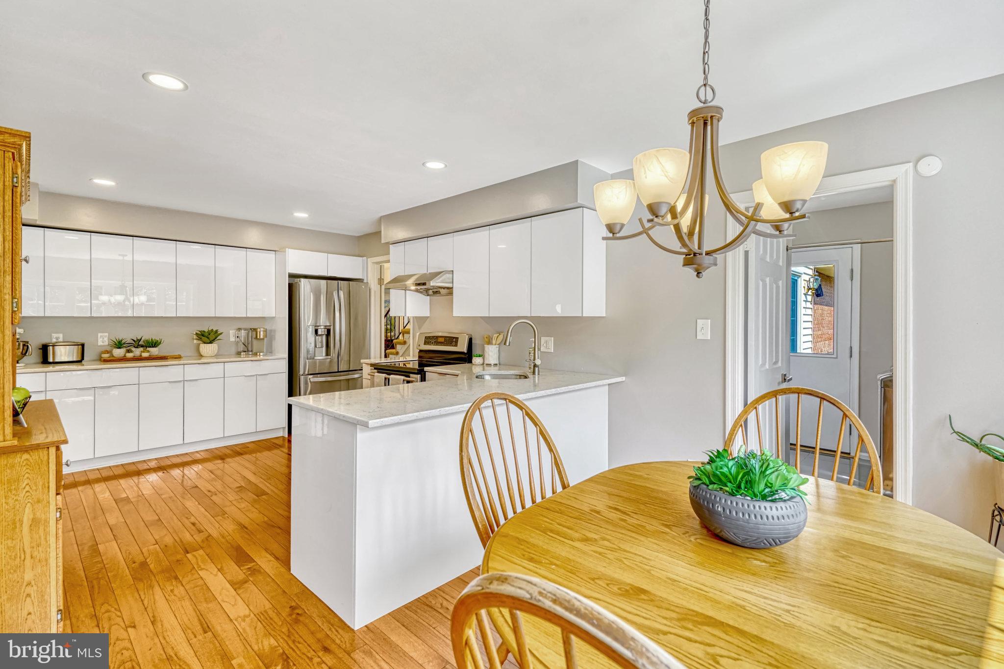 MC LEAN HAMLET - Residential