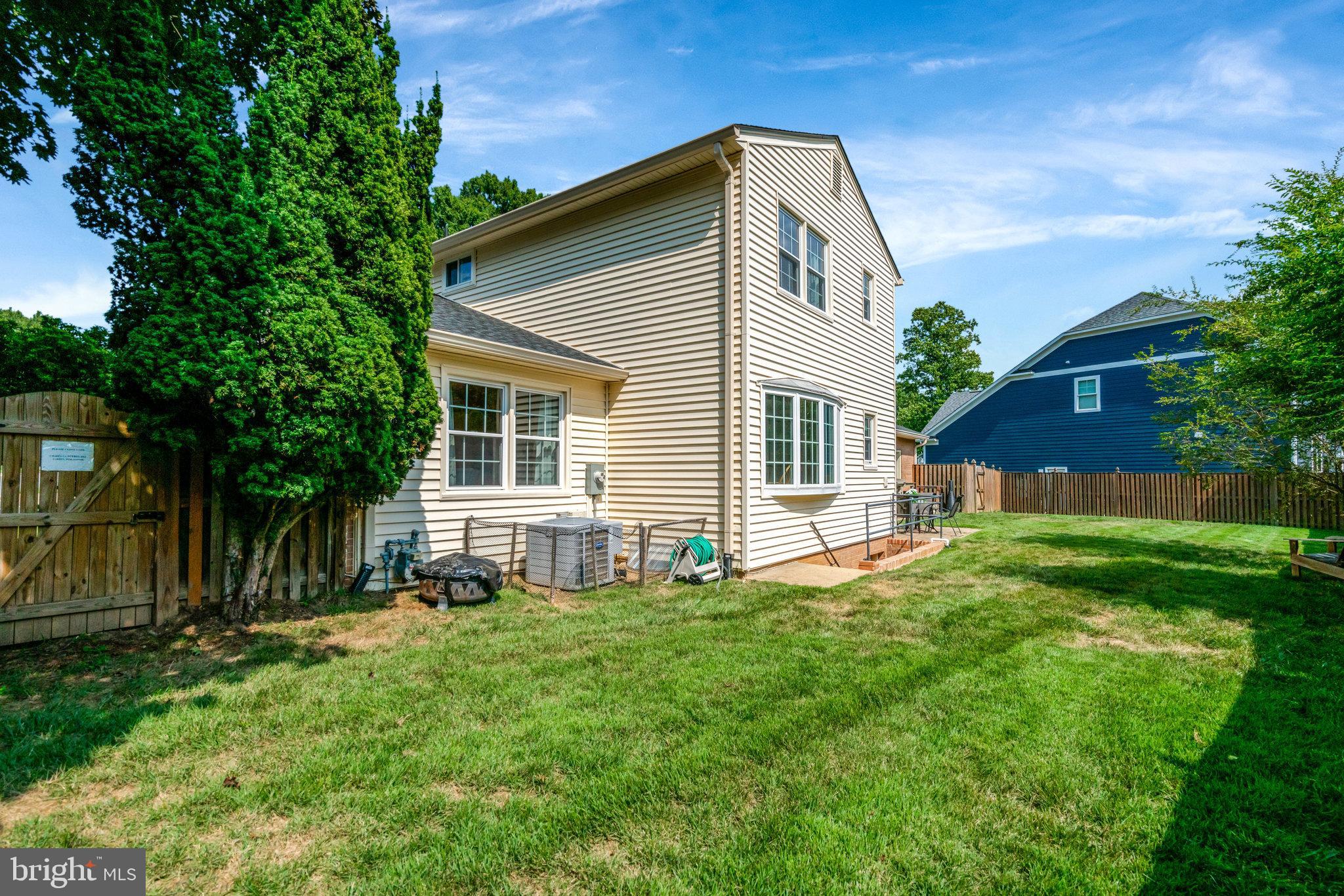 MC LEAN HAMLET - Residential