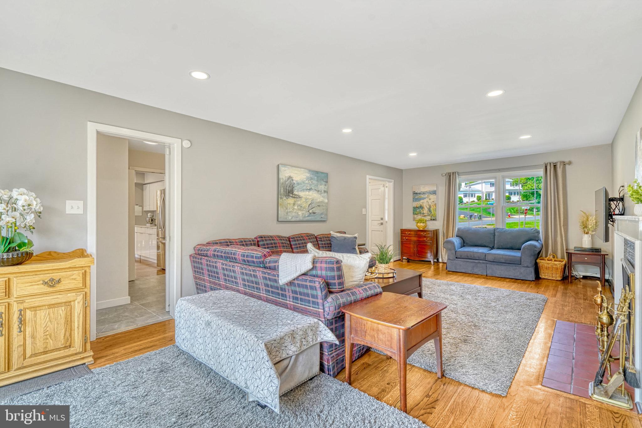 MC LEAN HAMLET - Residential