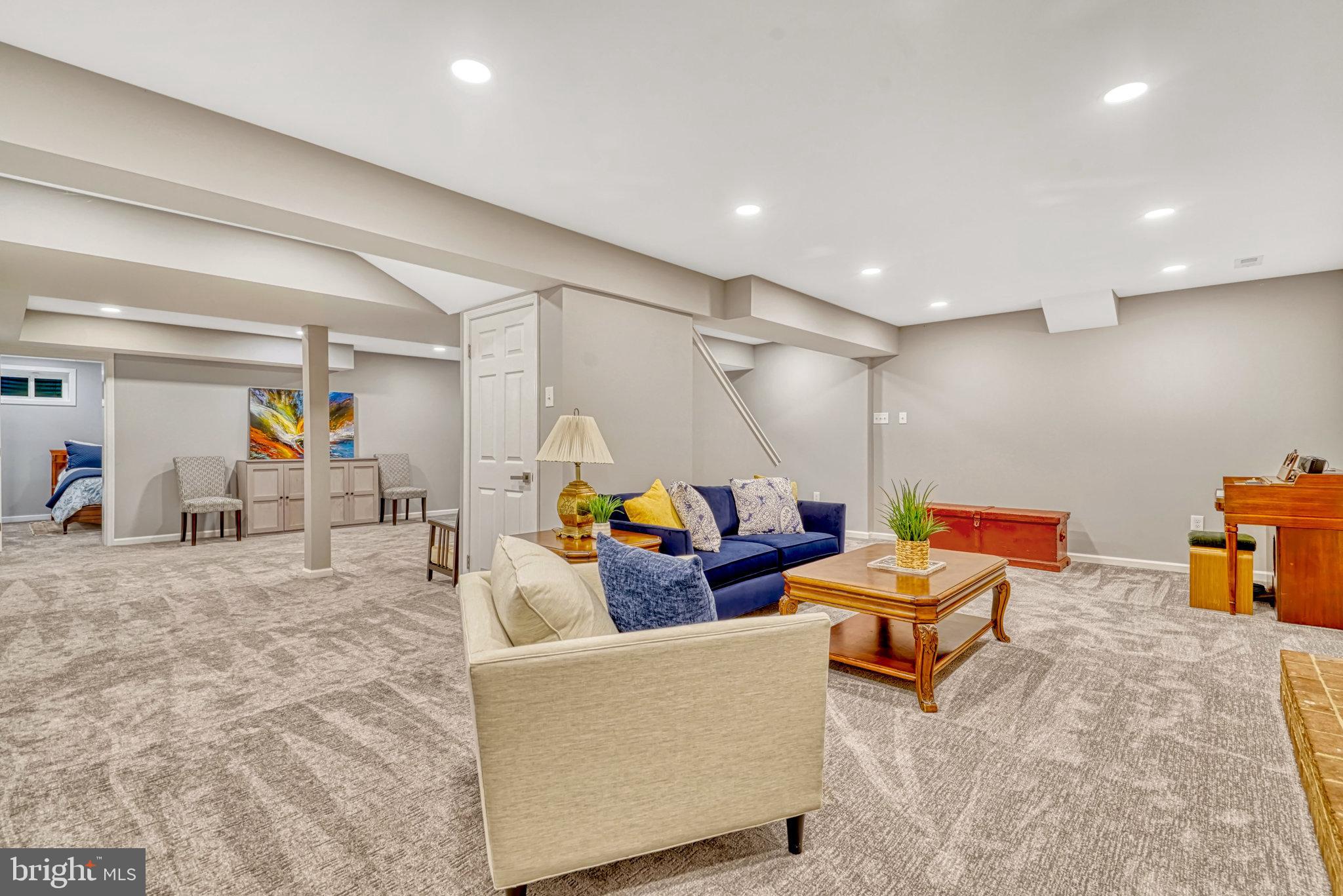 MC LEAN HAMLET - Residential