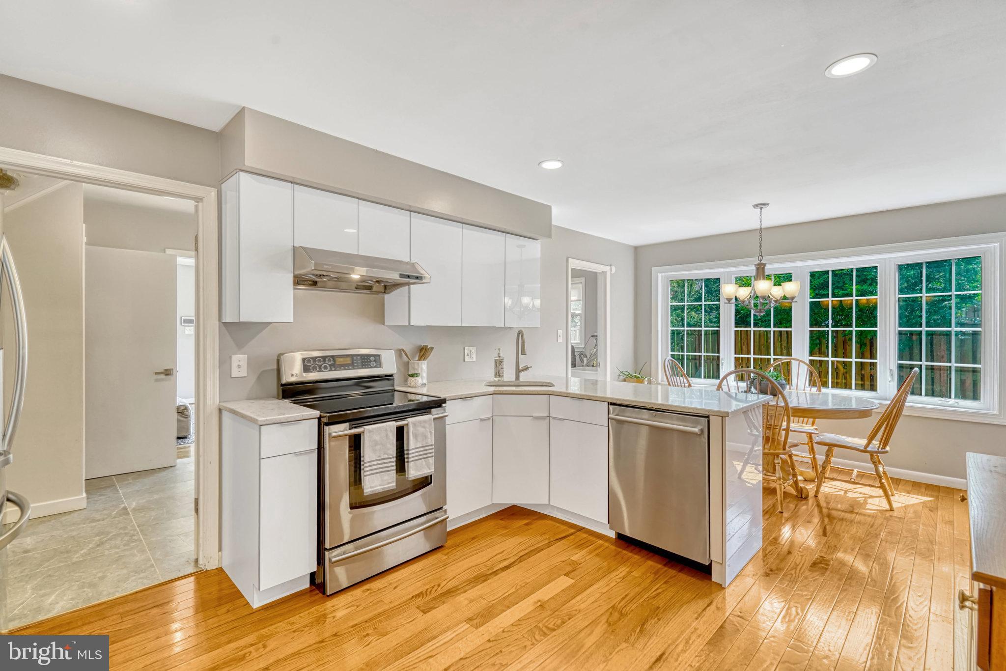 MC LEAN HAMLET - Residential