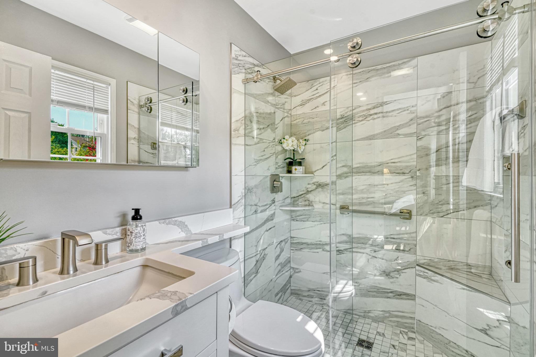 MC LEAN HAMLET - Residential