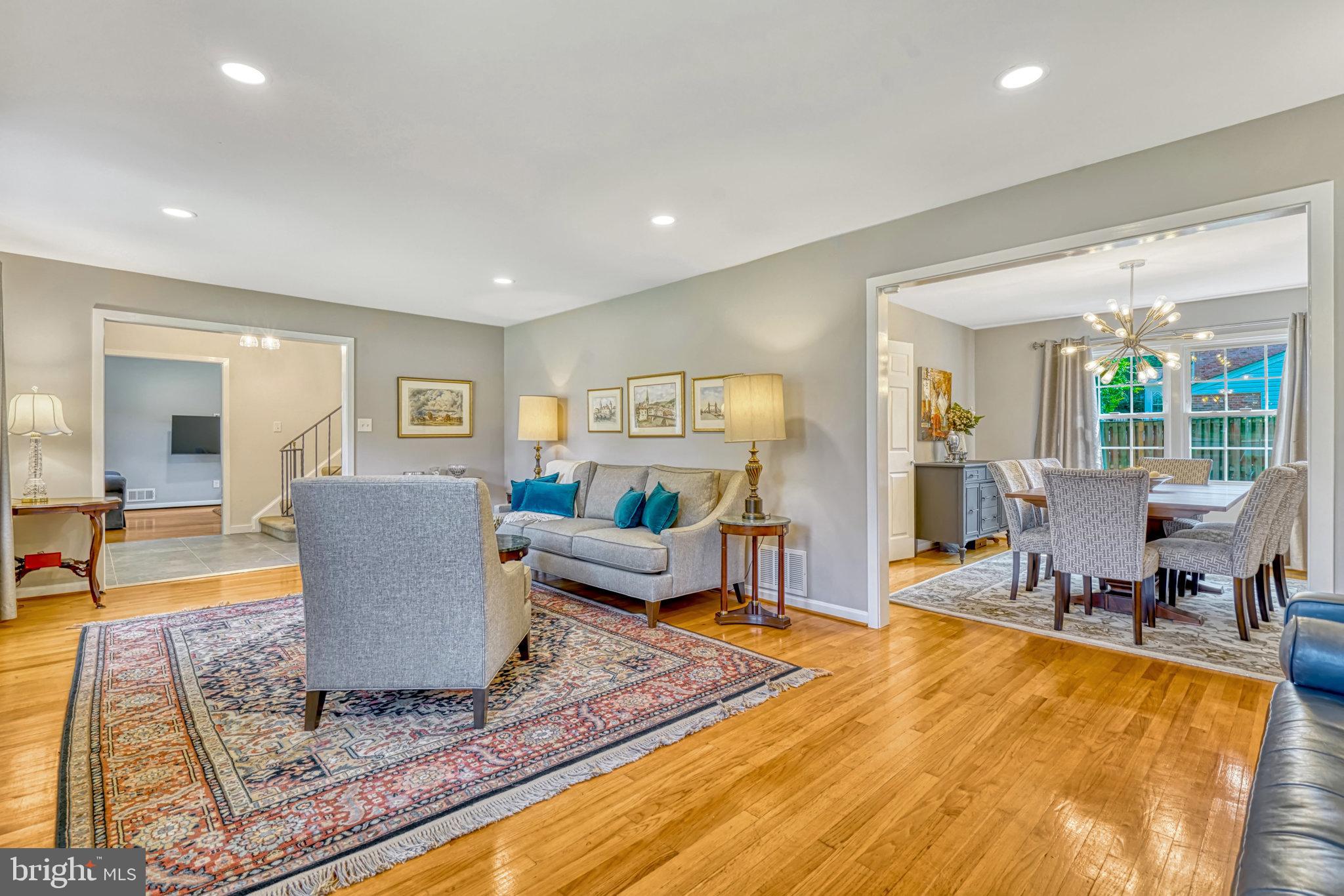 MC LEAN HAMLET - Residential