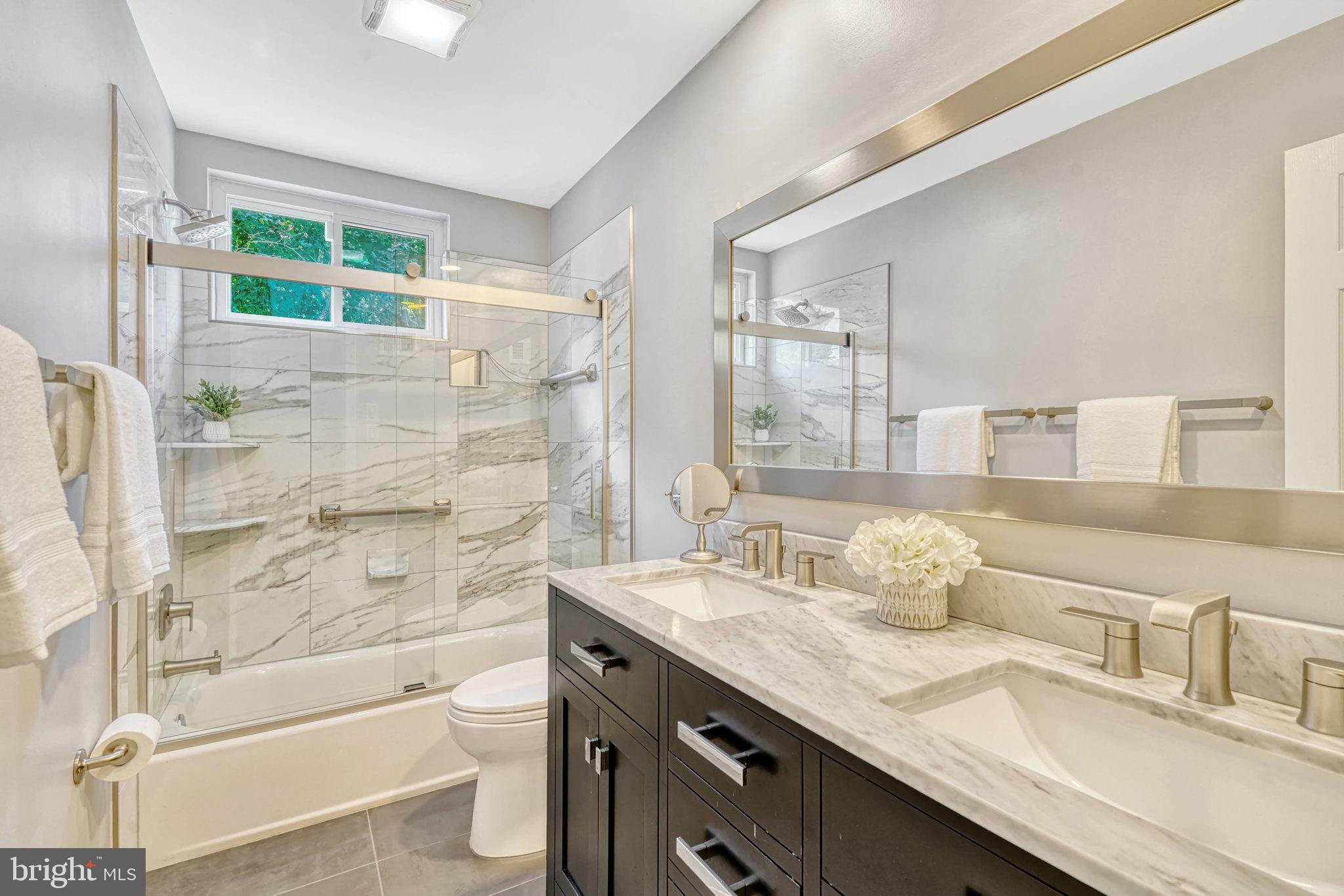 MC LEAN HAMLET - Residential