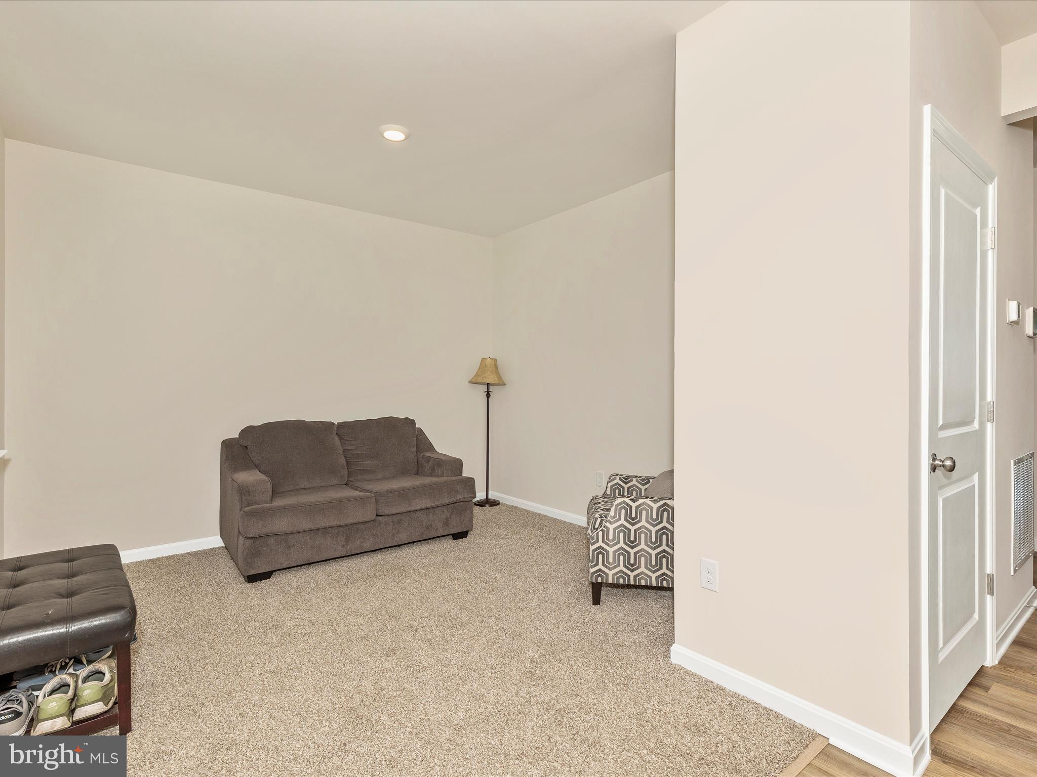 RED HILL - Residential