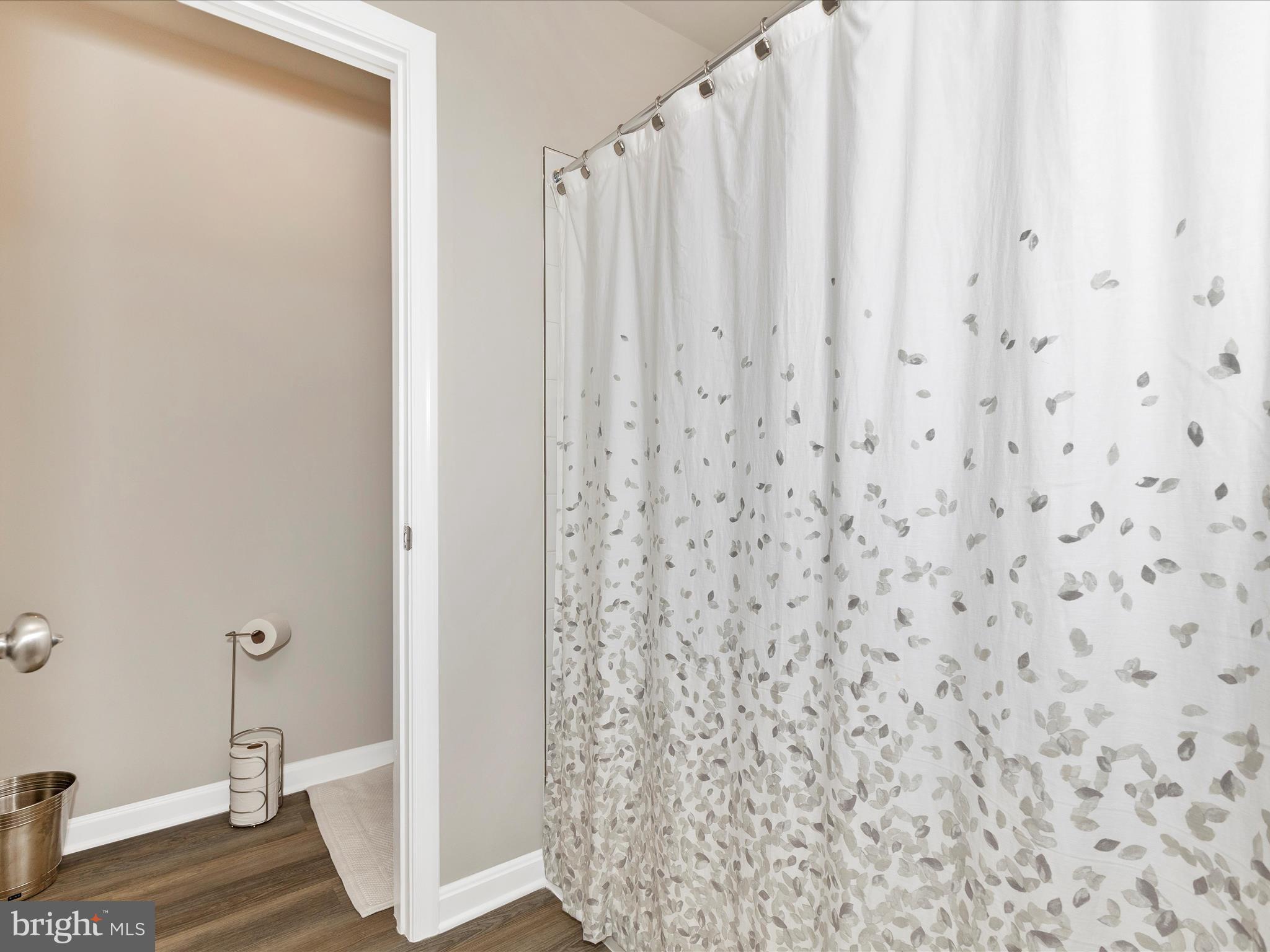 RED HILL - Residential