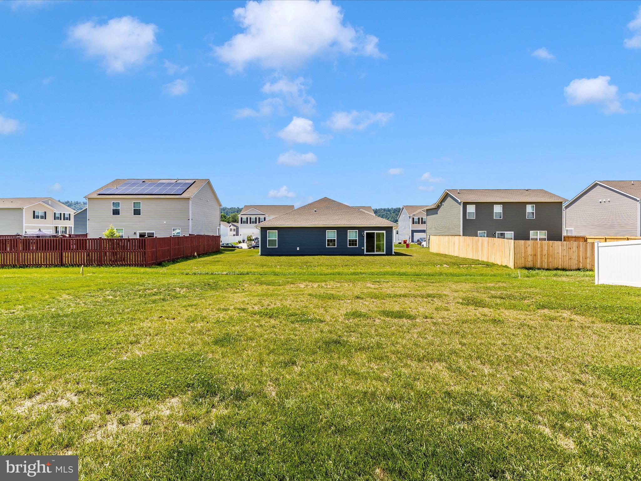 RED HILL - Residential