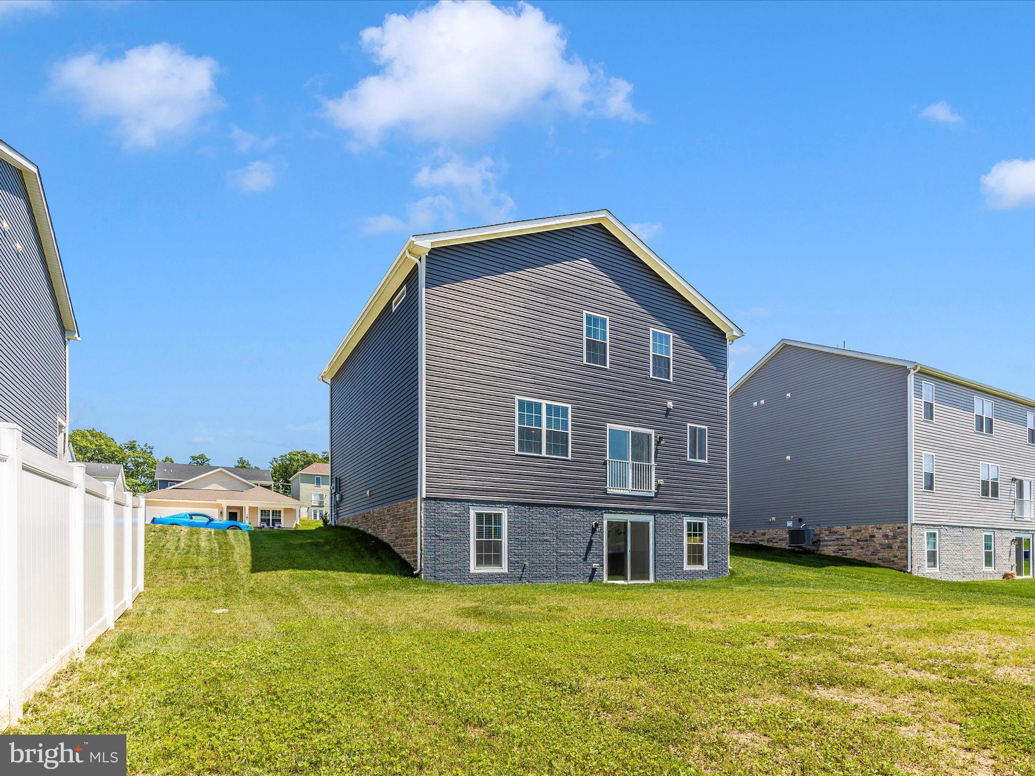 RED HILL - Residential