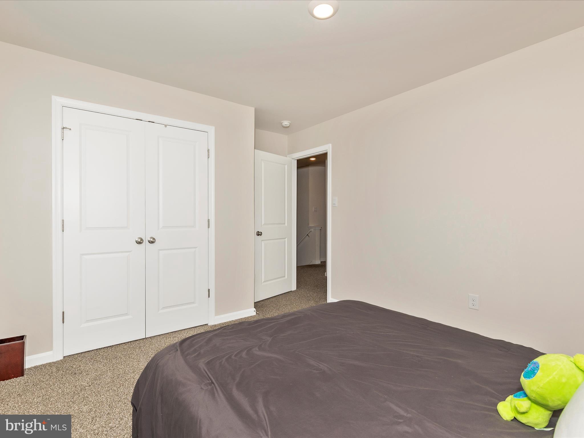 RED HILL - Residential