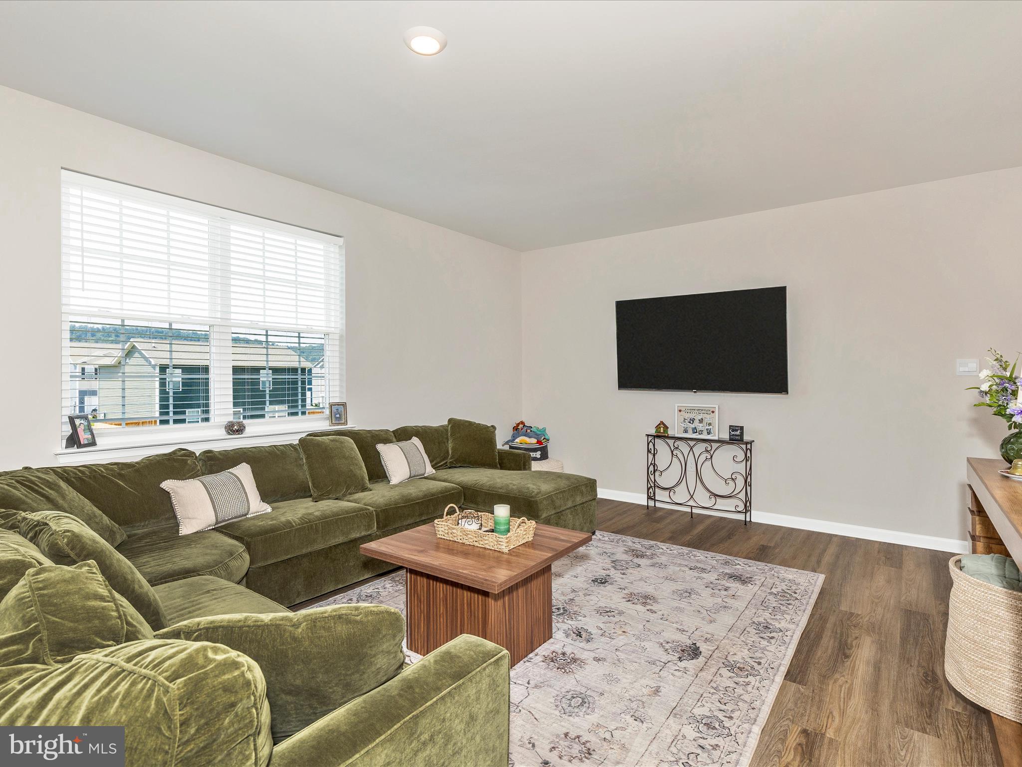 RED HILL - Residential