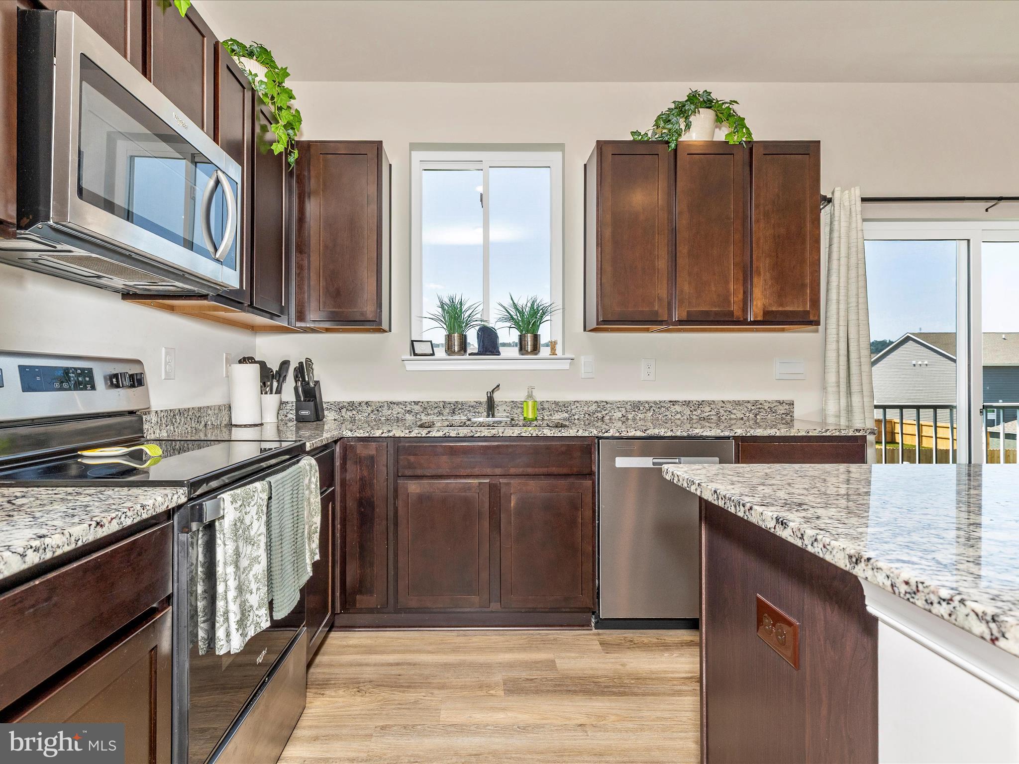 RED HILL - Residential