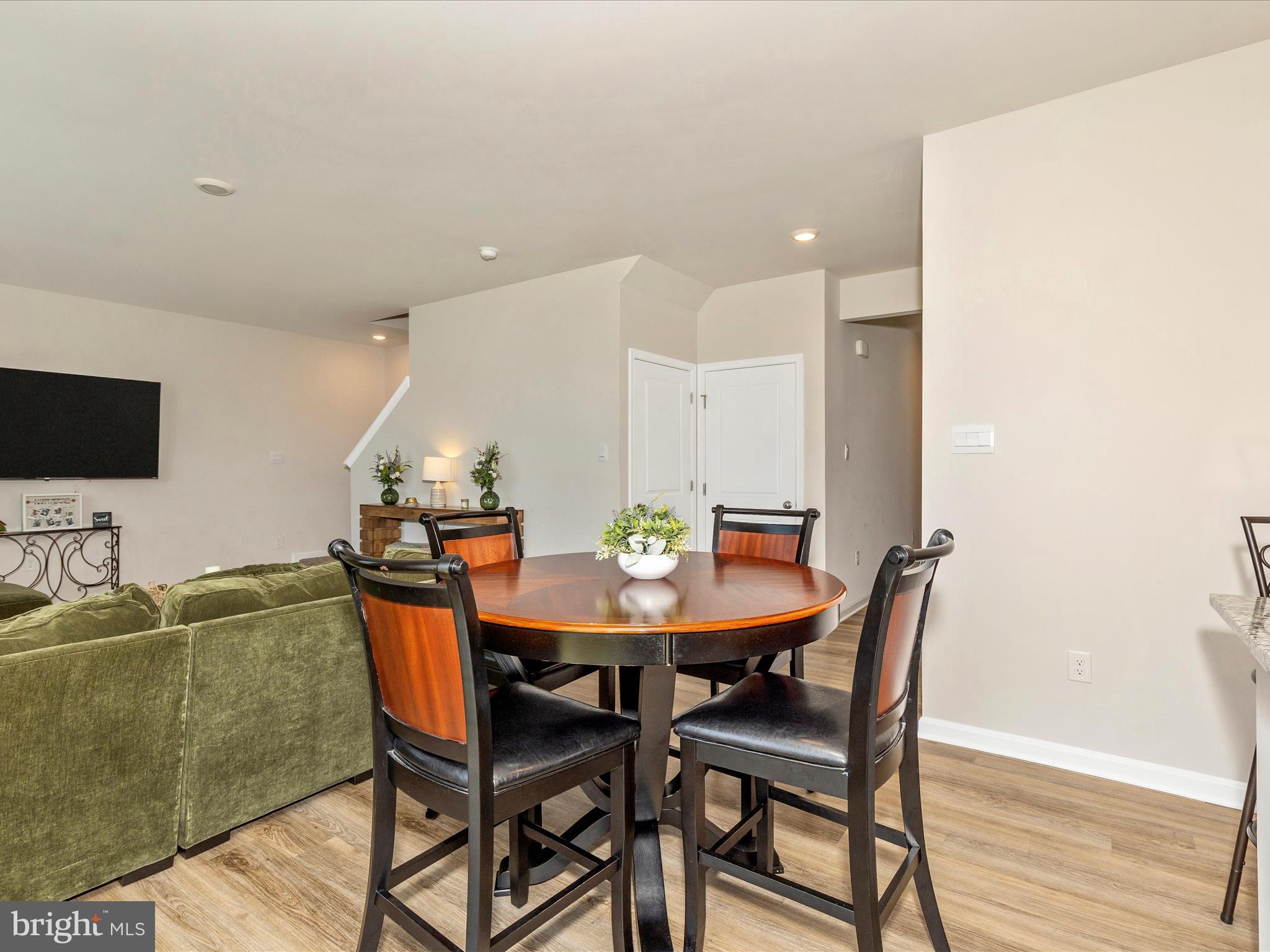 RED HILL - Residential