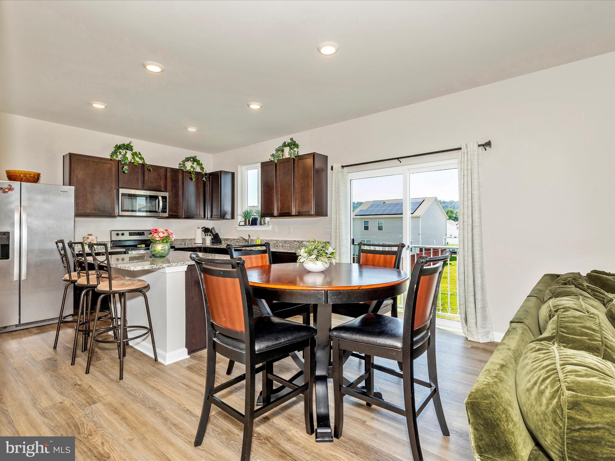 RED HILL - Residential