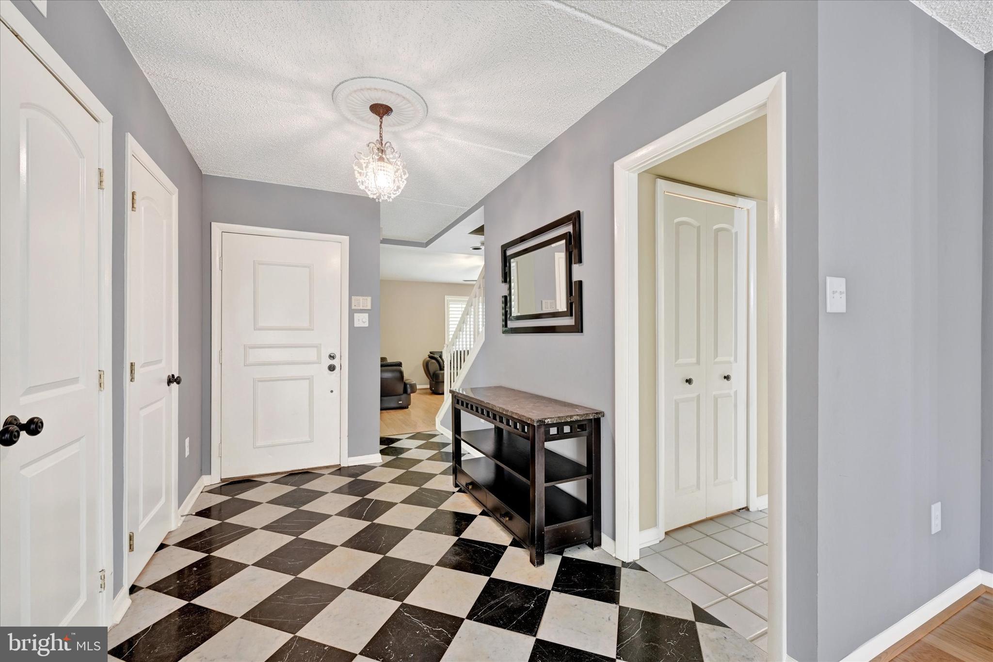 2 LAMPLIGHTER COURT 2