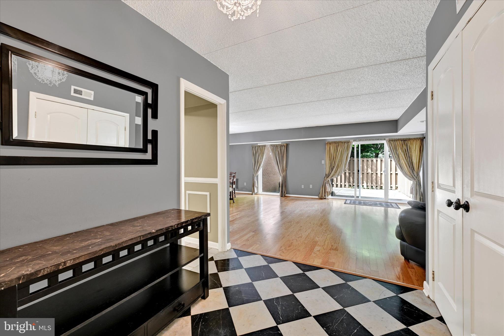 2 LAMPLIGHTER COURT 2