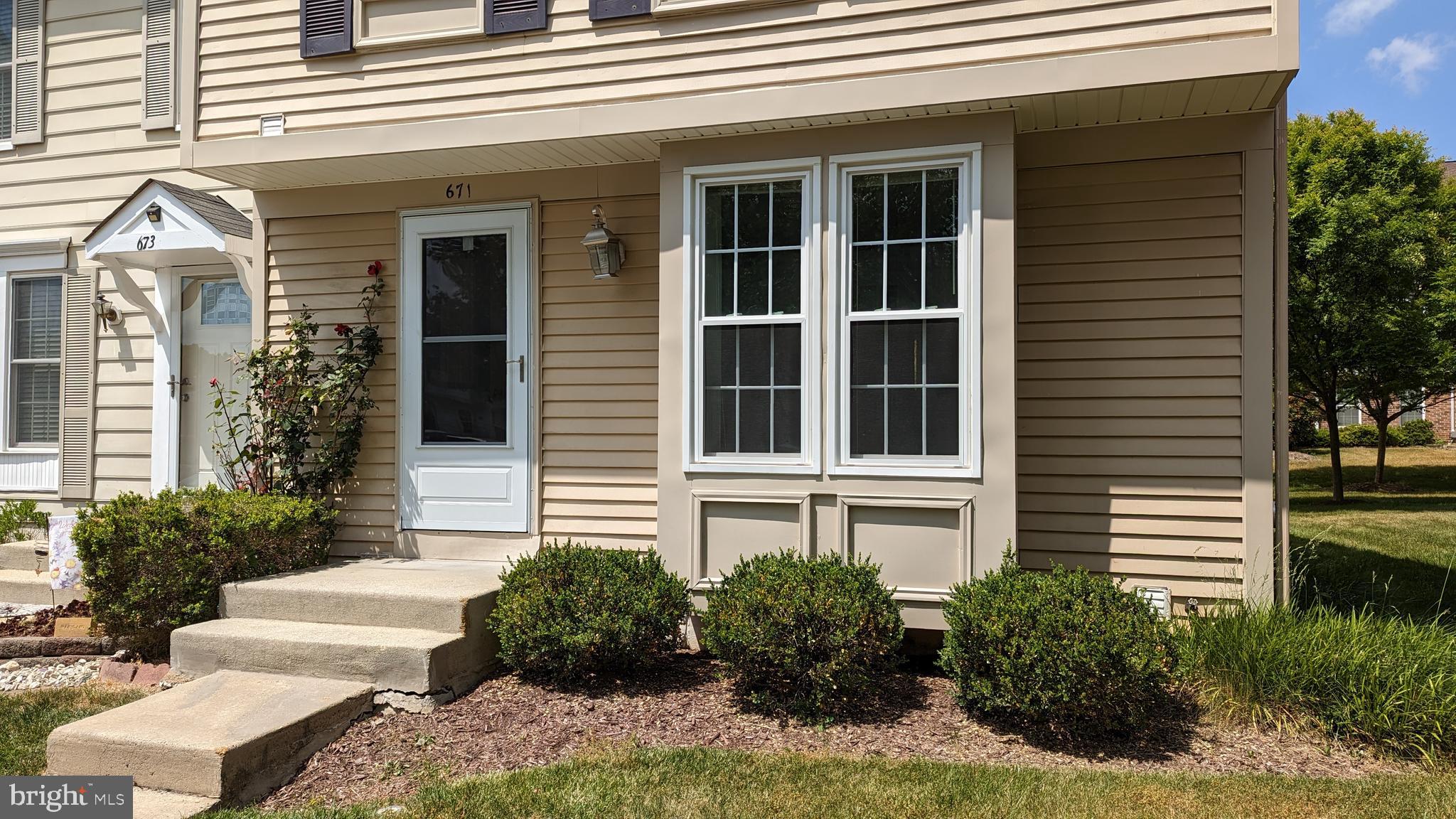 DEERFIELD - Residential Lease