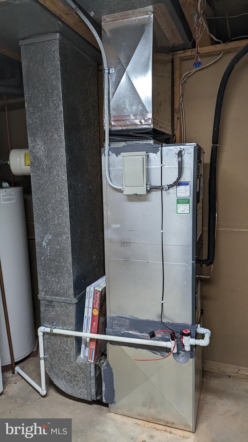 DEERFIELD - Residential Lease