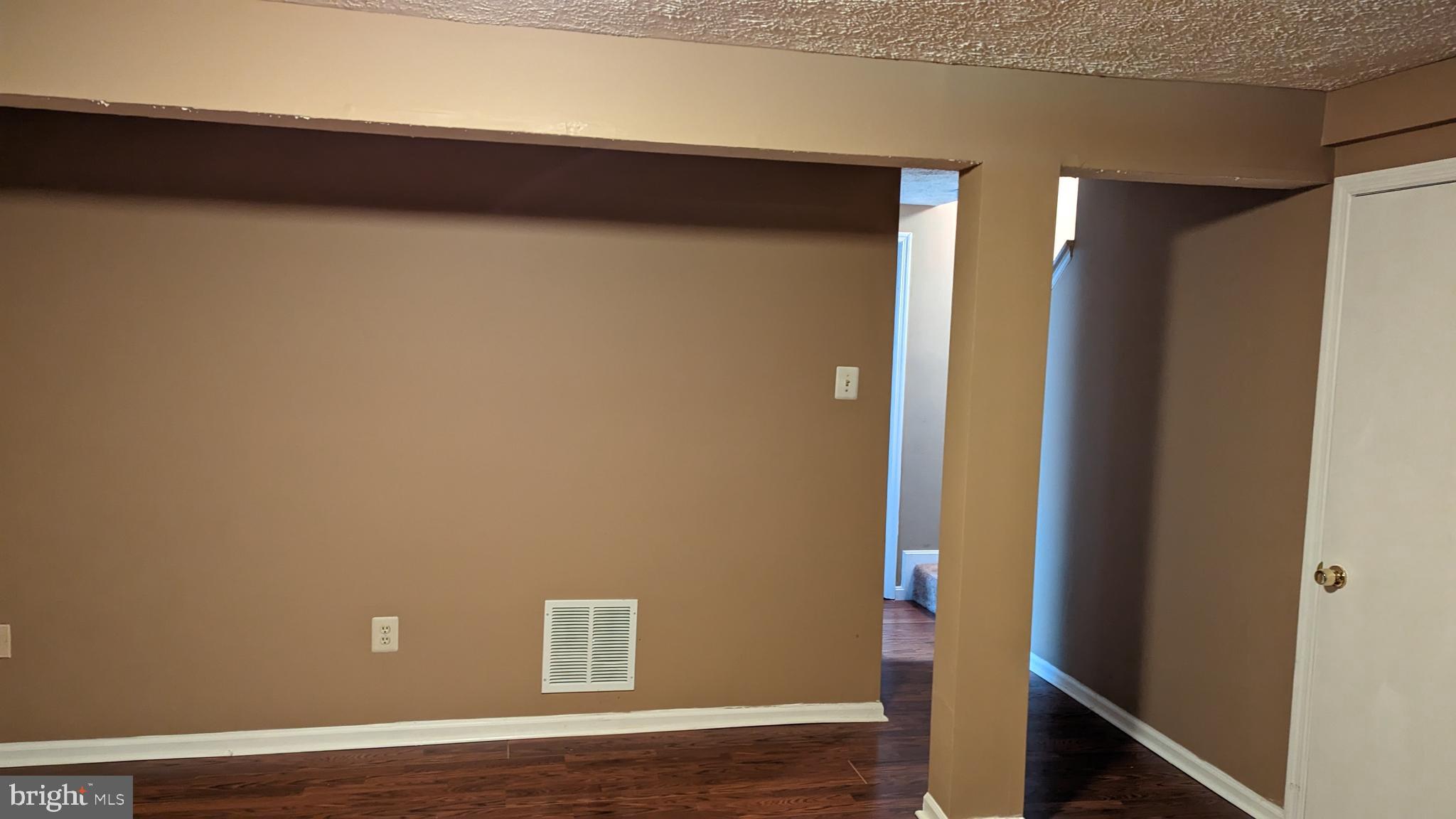 DEERFIELD - Residential Lease