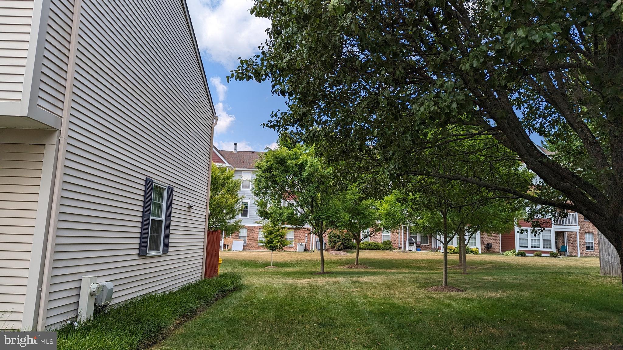 DEERFIELD - Residential Lease