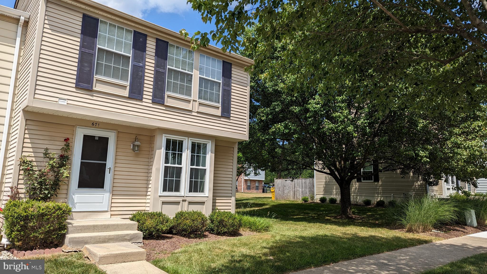 DEERFIELD - Residential Lease