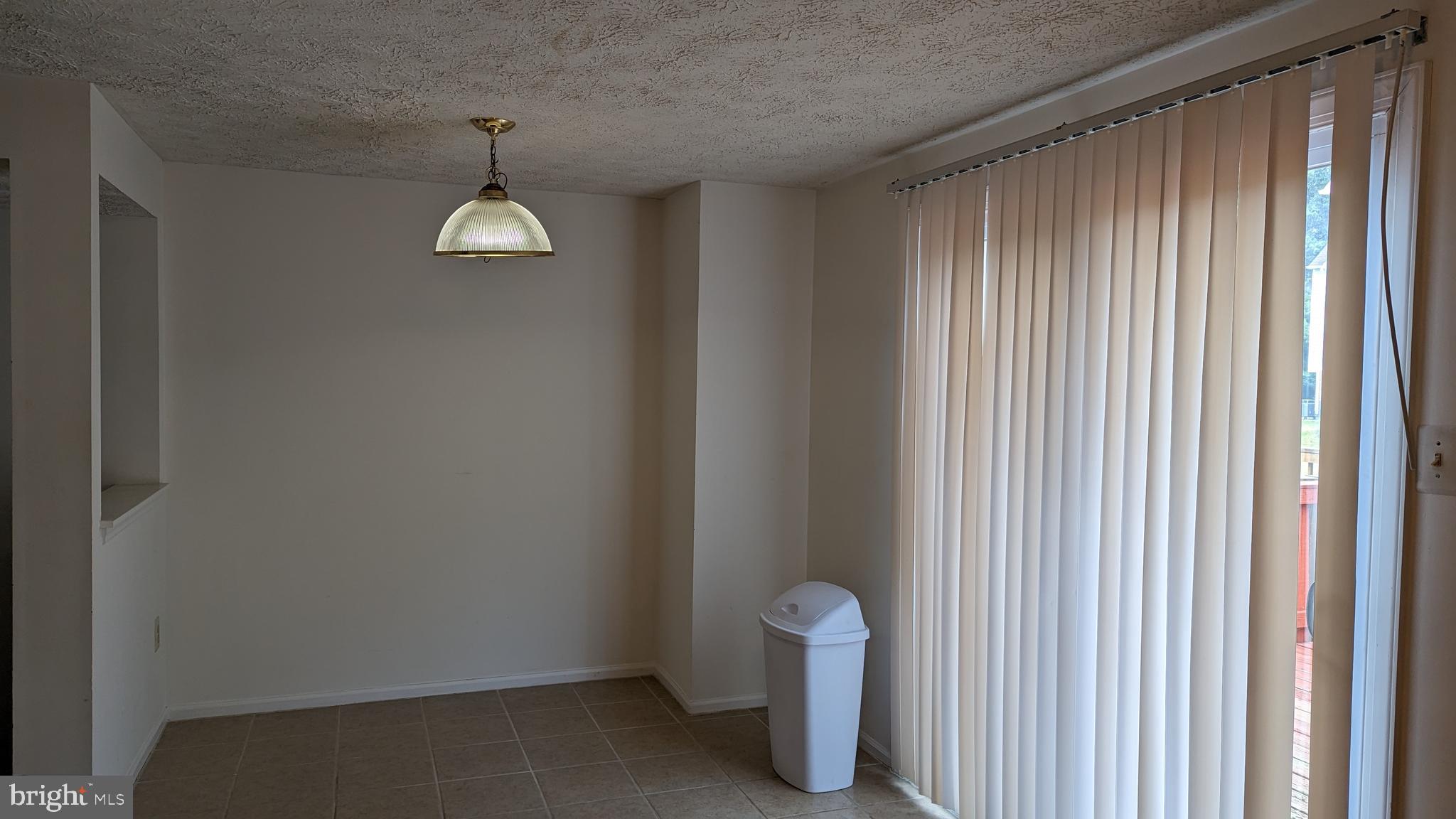 DEERFIELD - Residential Lease