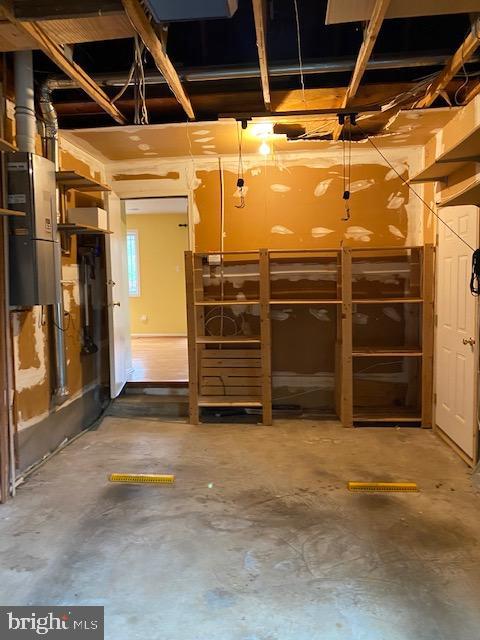 WESTHAMPTON - Residential Lease