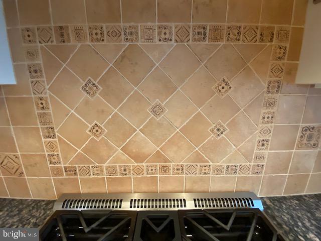 WESTHAMPTON - Residential Lease