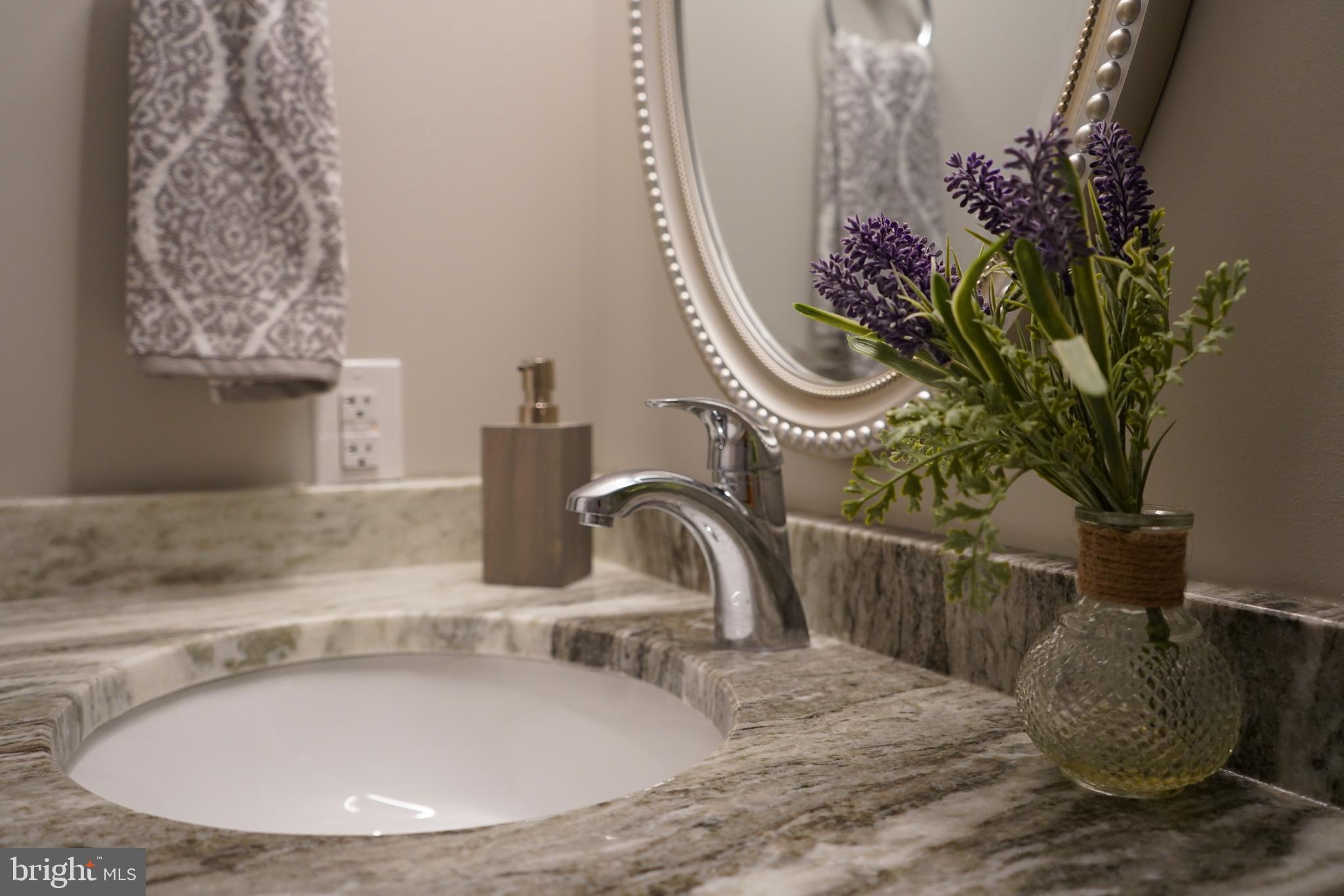 GOLDEN BEACH - Residential