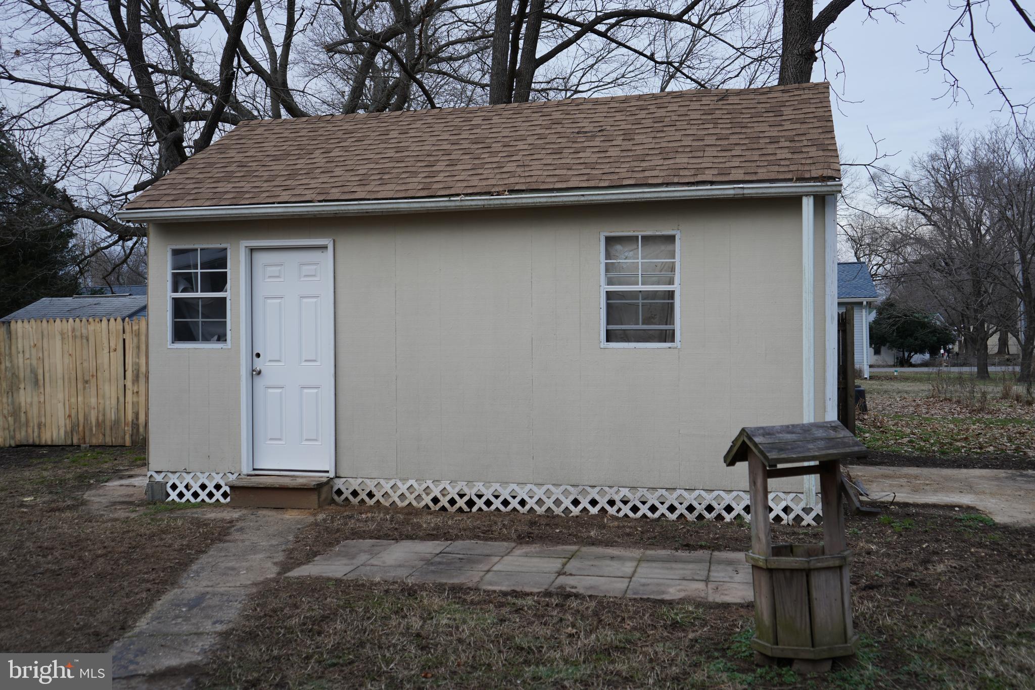 GOLDEN BEACH - Residential
